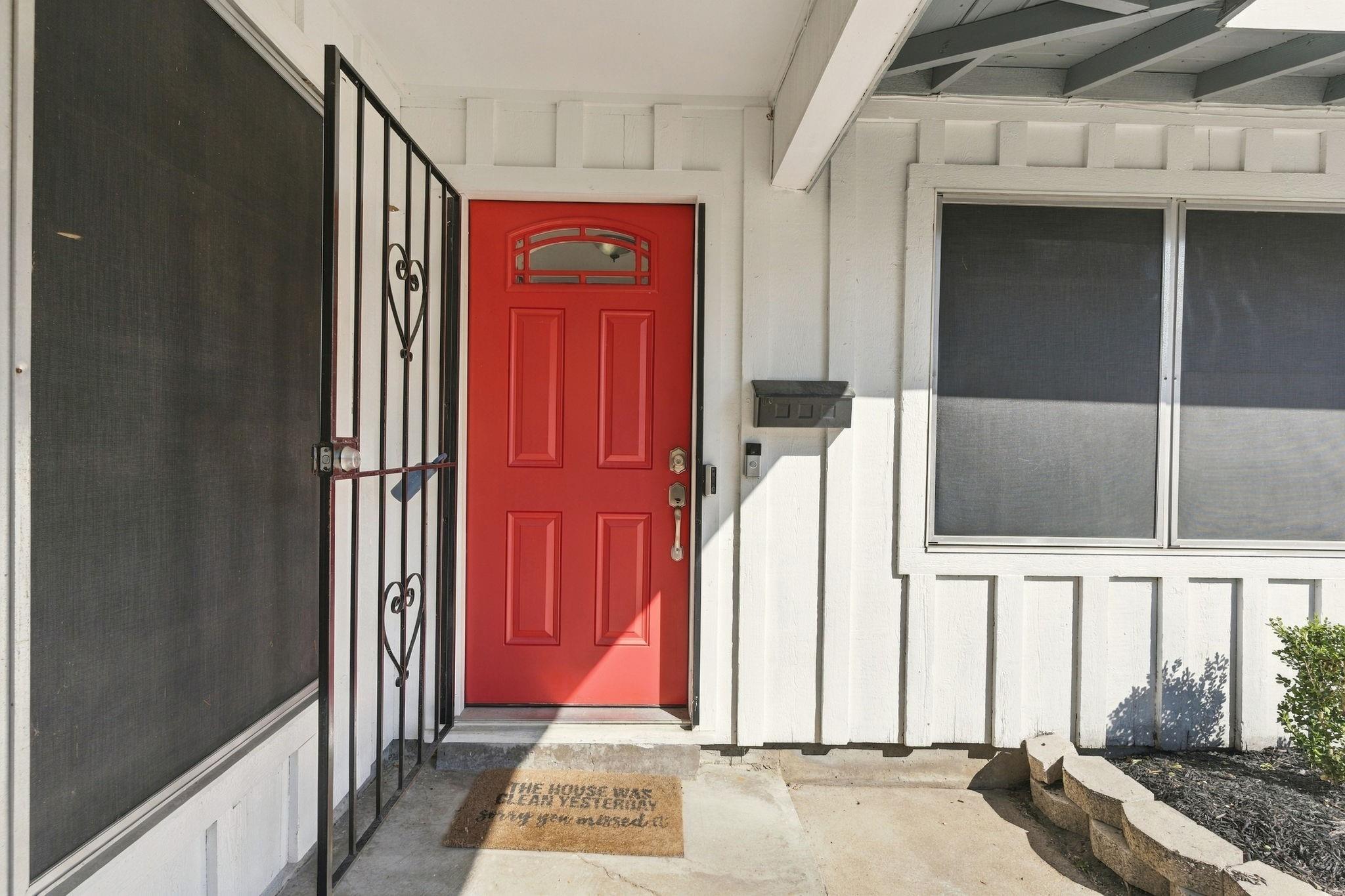 5747 Thrush Drive, Houston Tx 77033 Property Photo 3