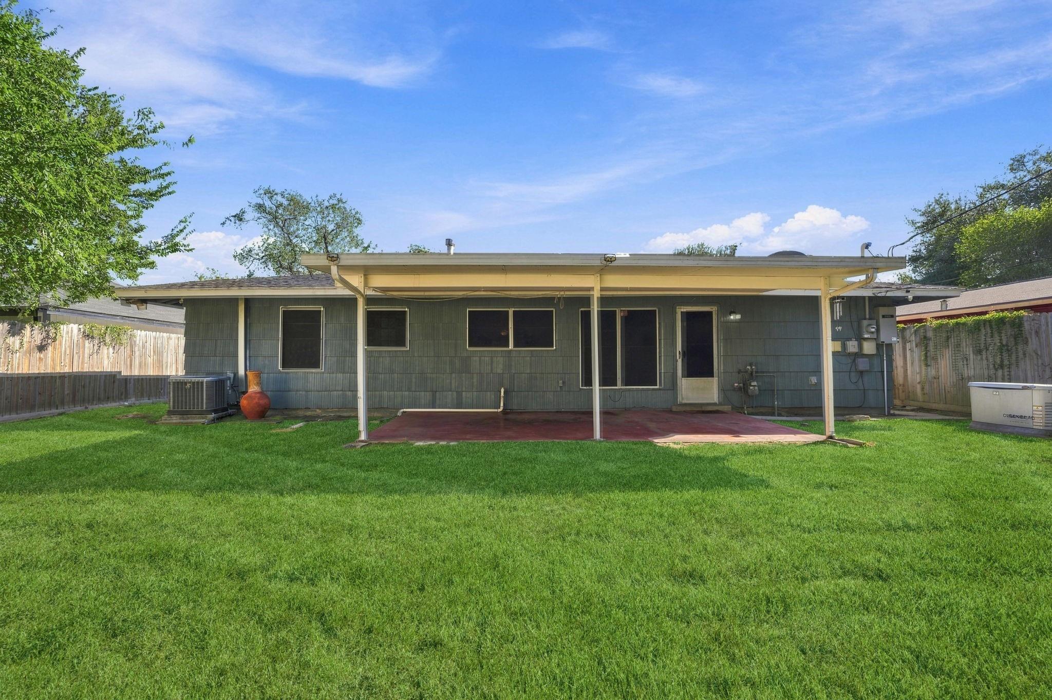 5747 Thrush Drive, Houston Tx 77033 Property Photo 41