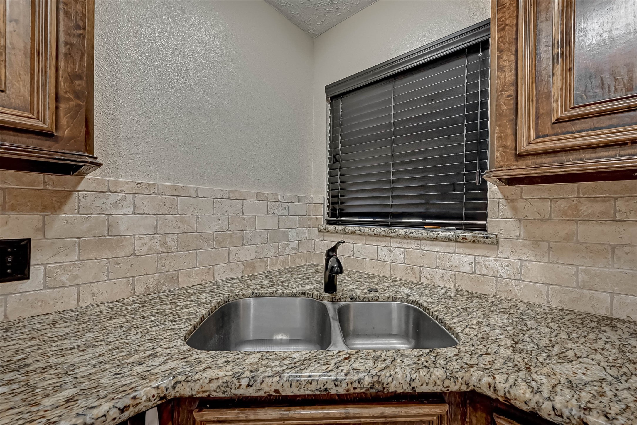 3510 Greenwood Dr Drive Property Photo 12