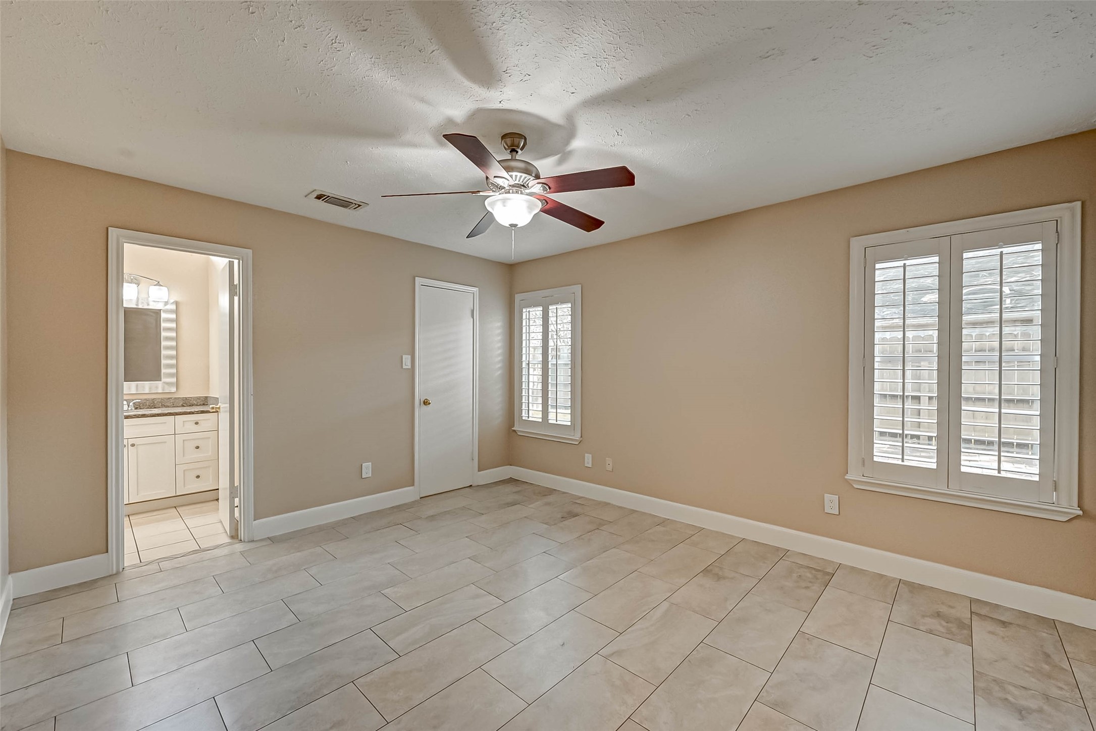 3510 Greenwood Dr Drive Property Photo 16
