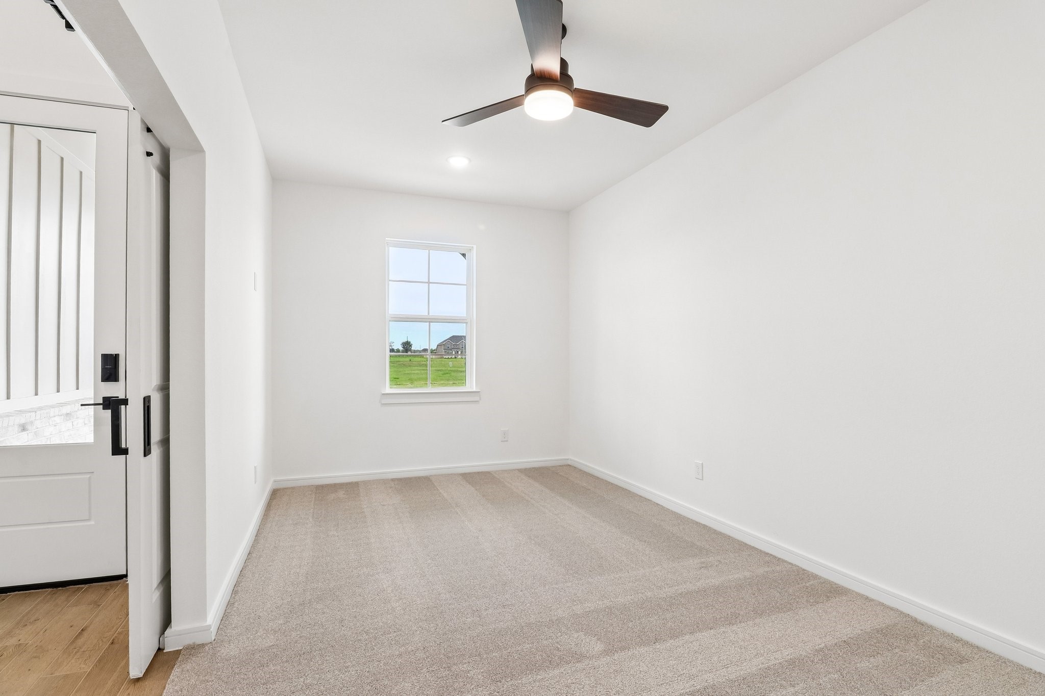 11402 Old Fashion Circle Property Photo 5