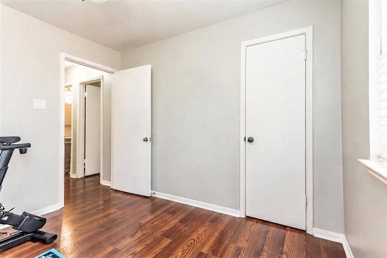 16206 Ruffian Drive Property Photo 13