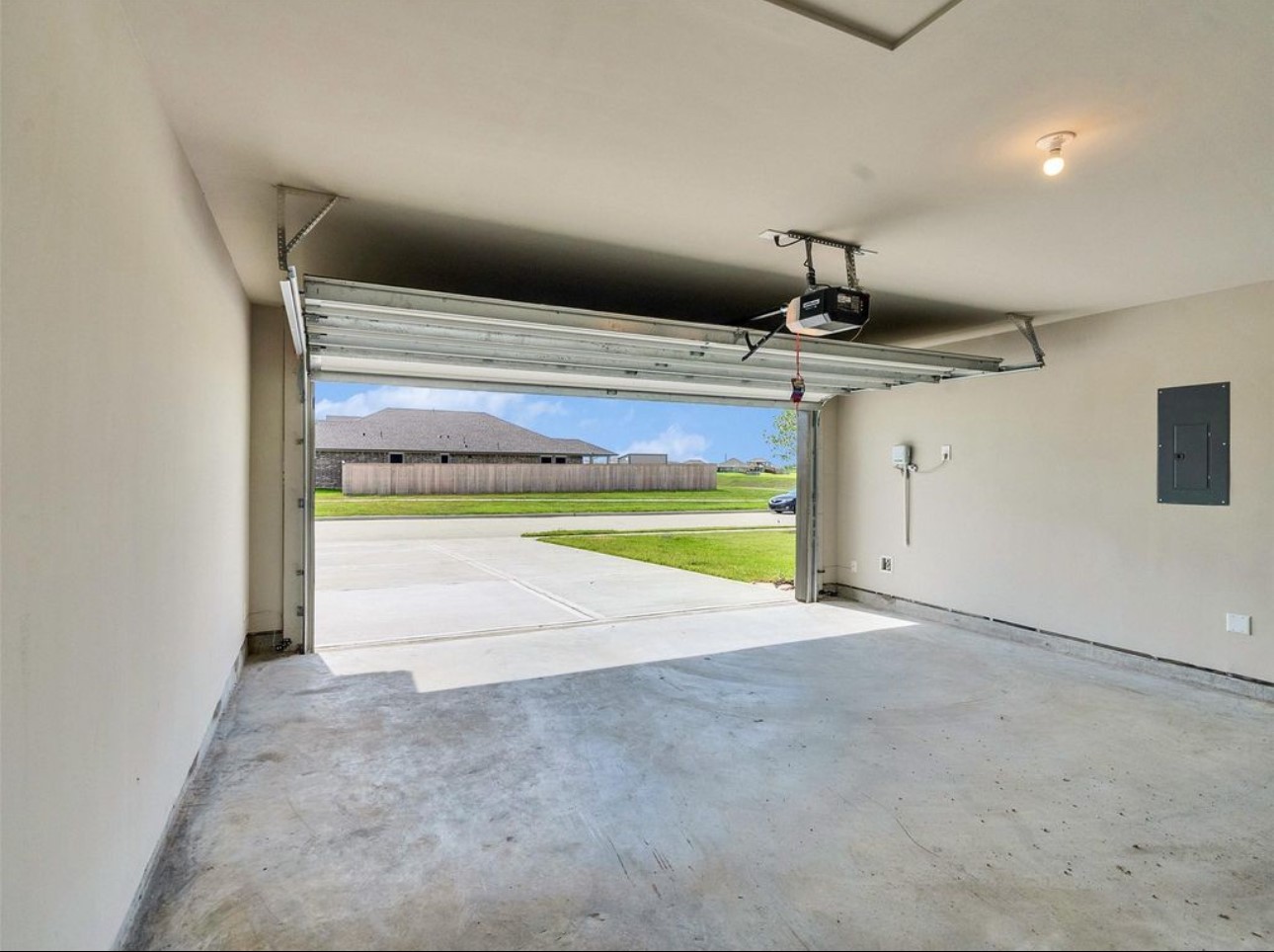 10407 Hermann Trace Property Photo 25