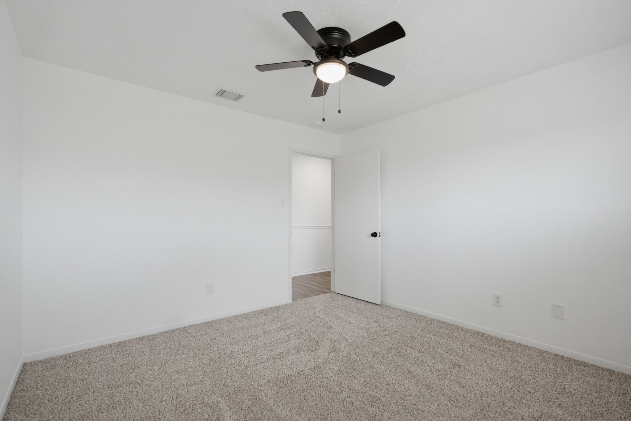 66 T Huxley Lane Property Photo 5