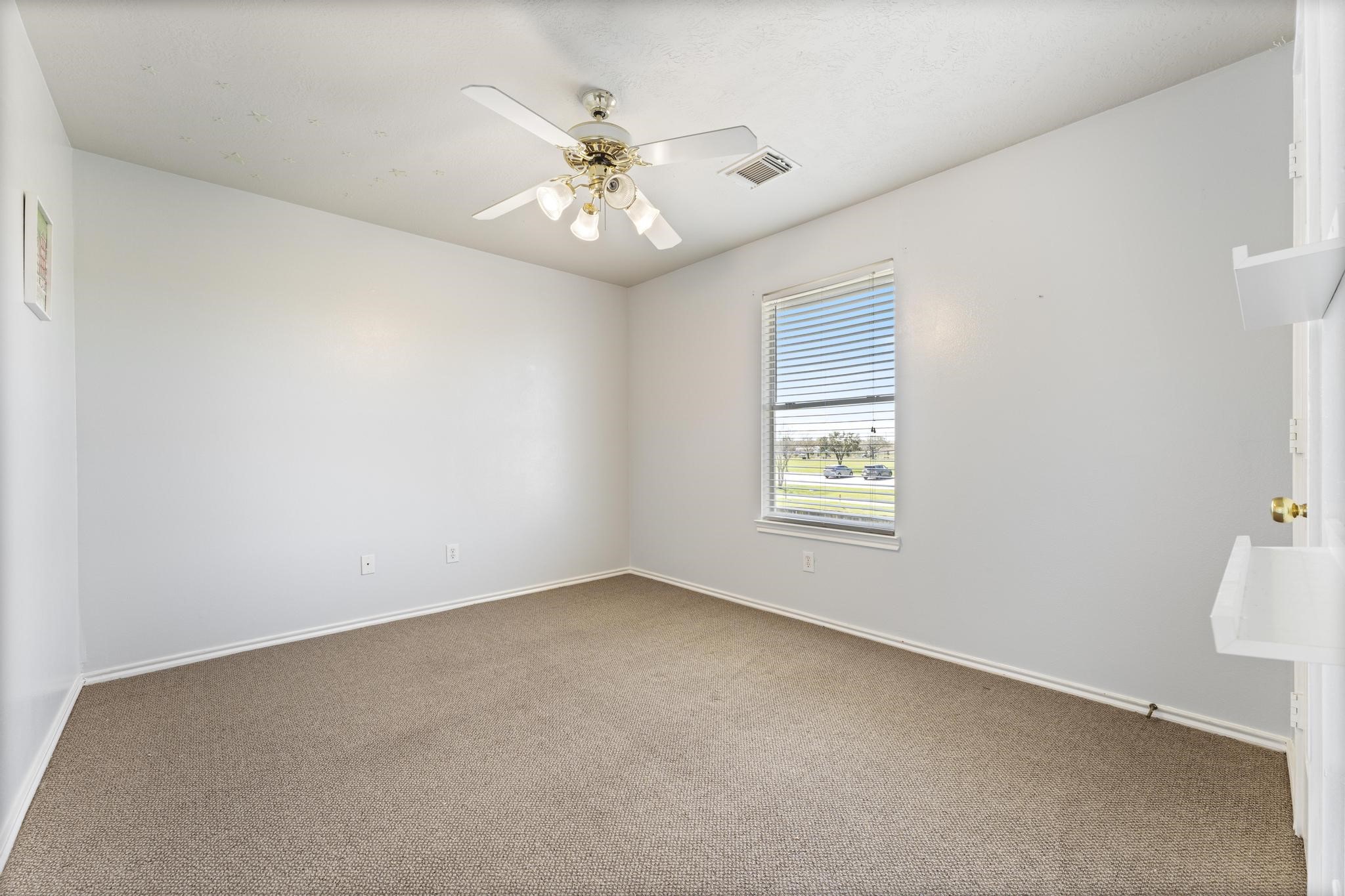 1114 Andover Drive Property Photo 9