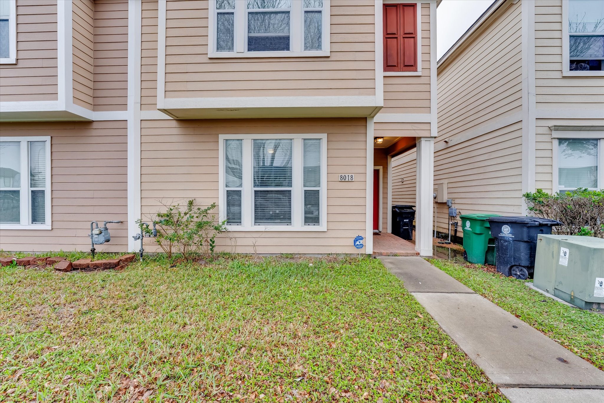 8018 Grow Lane Property Photo