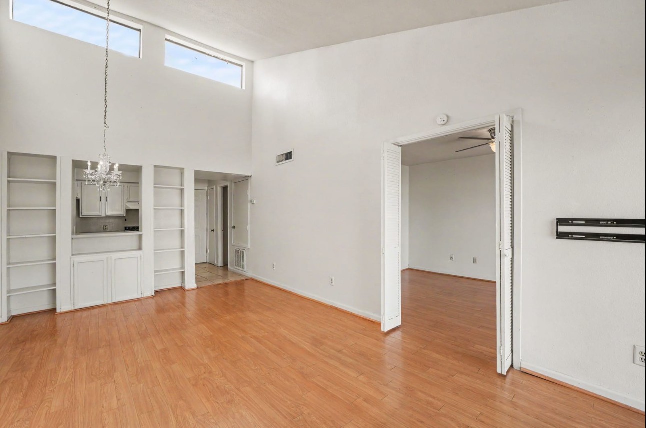 10075 Westpark Drive 37 Property Photo 3