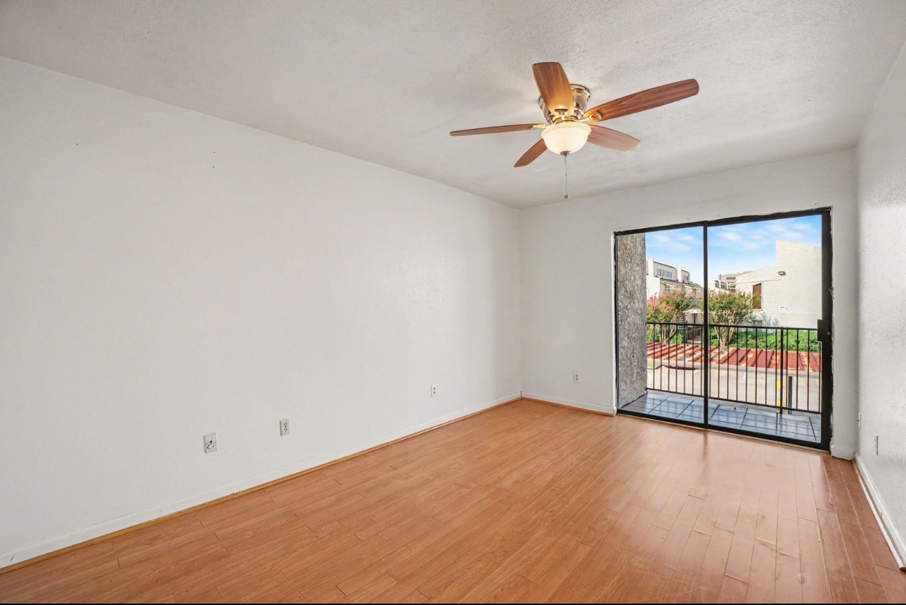 10075 Westpark Drive 37 Property Photo 4