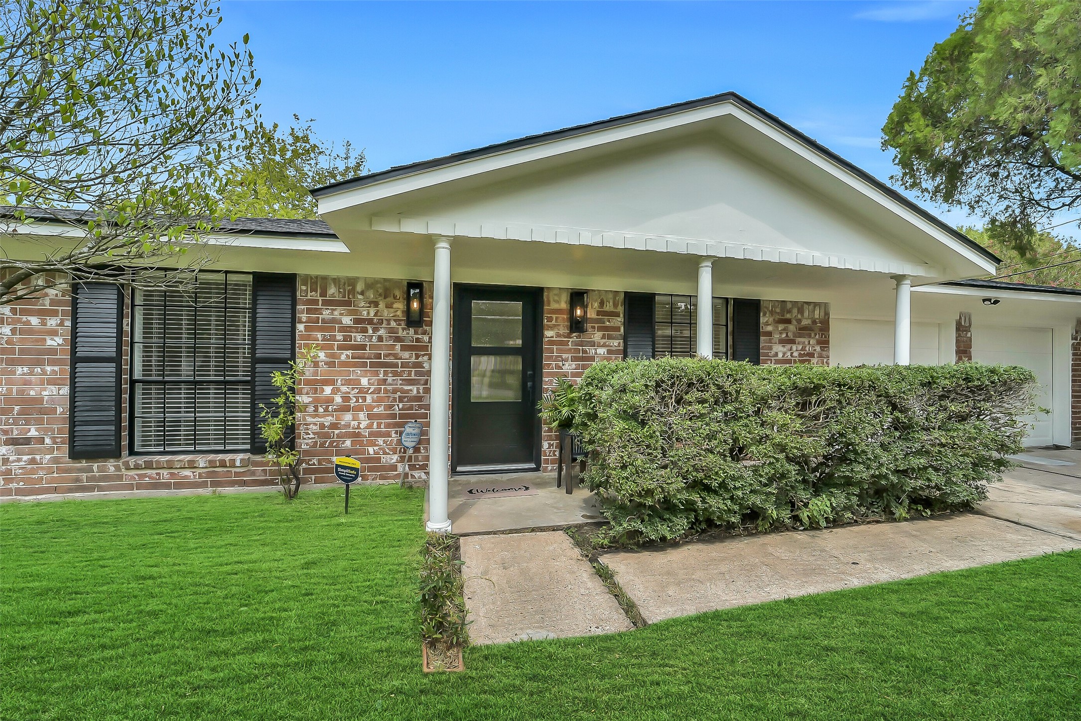 12326 Brandywyne Drive Property Photo 2