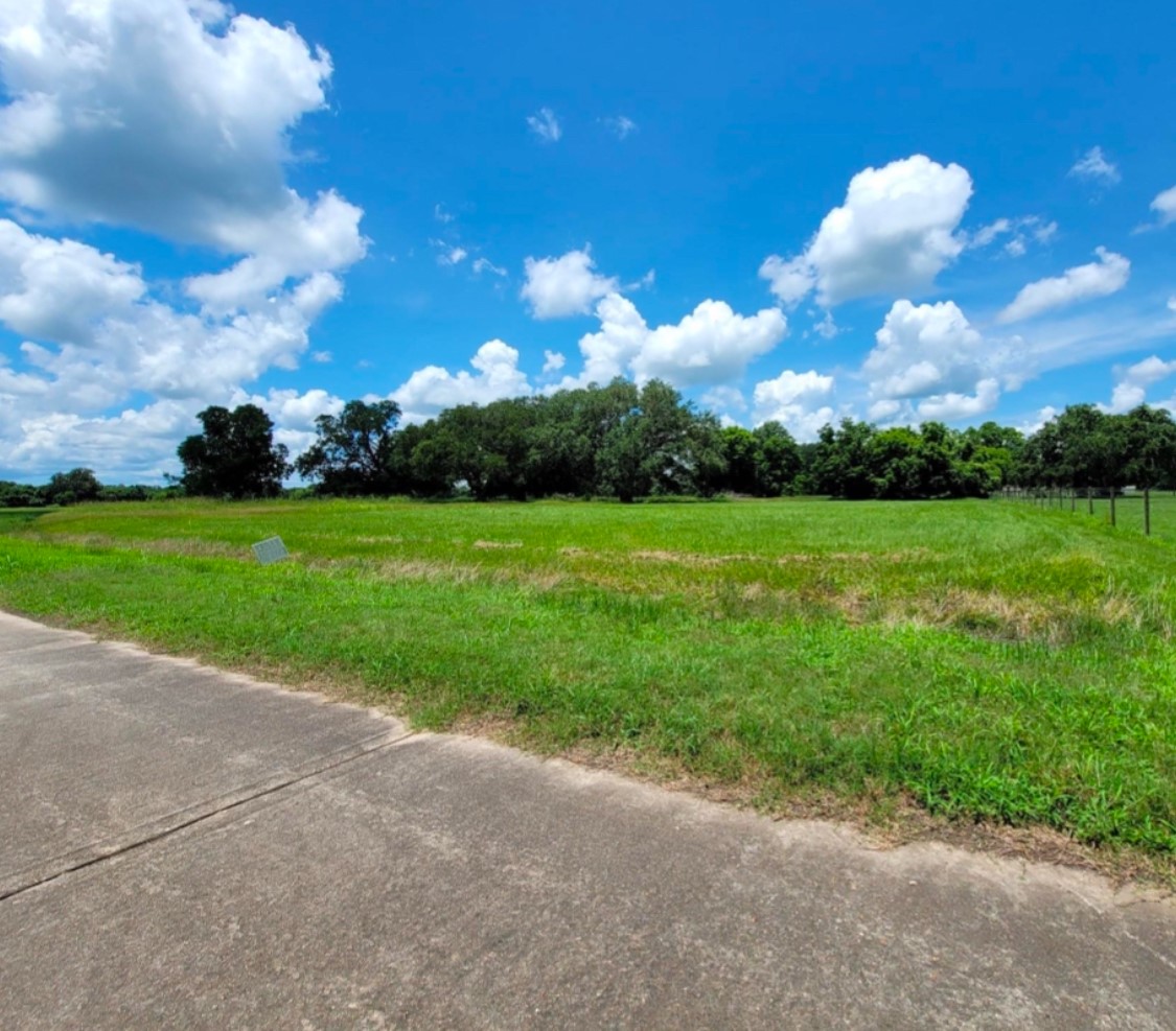 562 Mill Road Property Photo 2