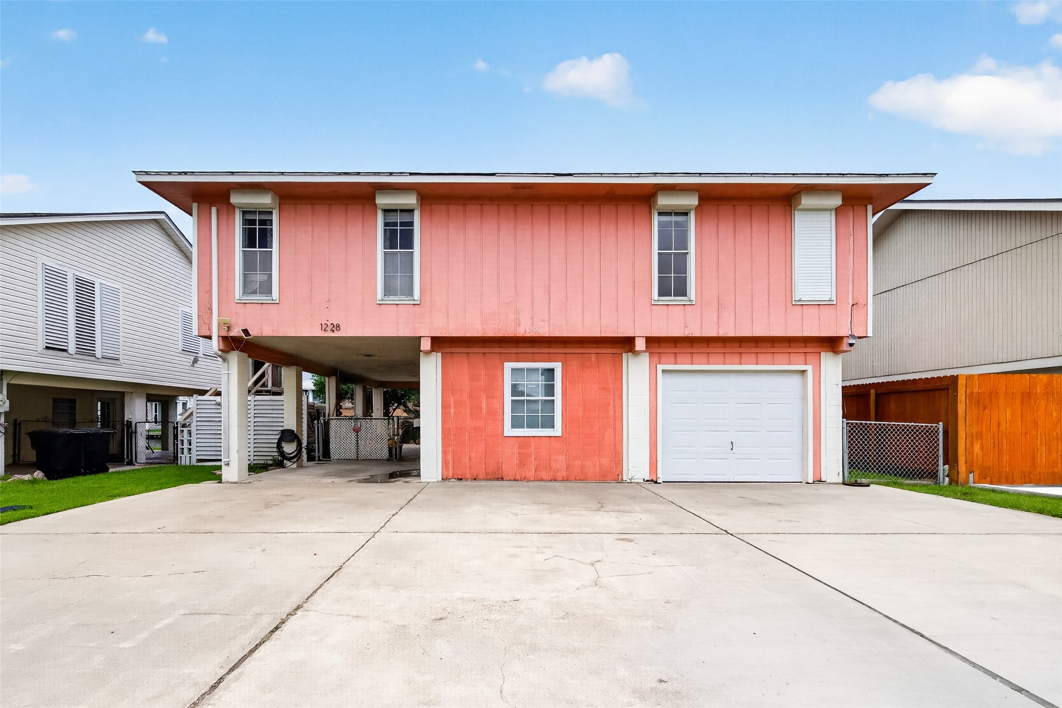 1228 Sailfish Street Property Photo 1