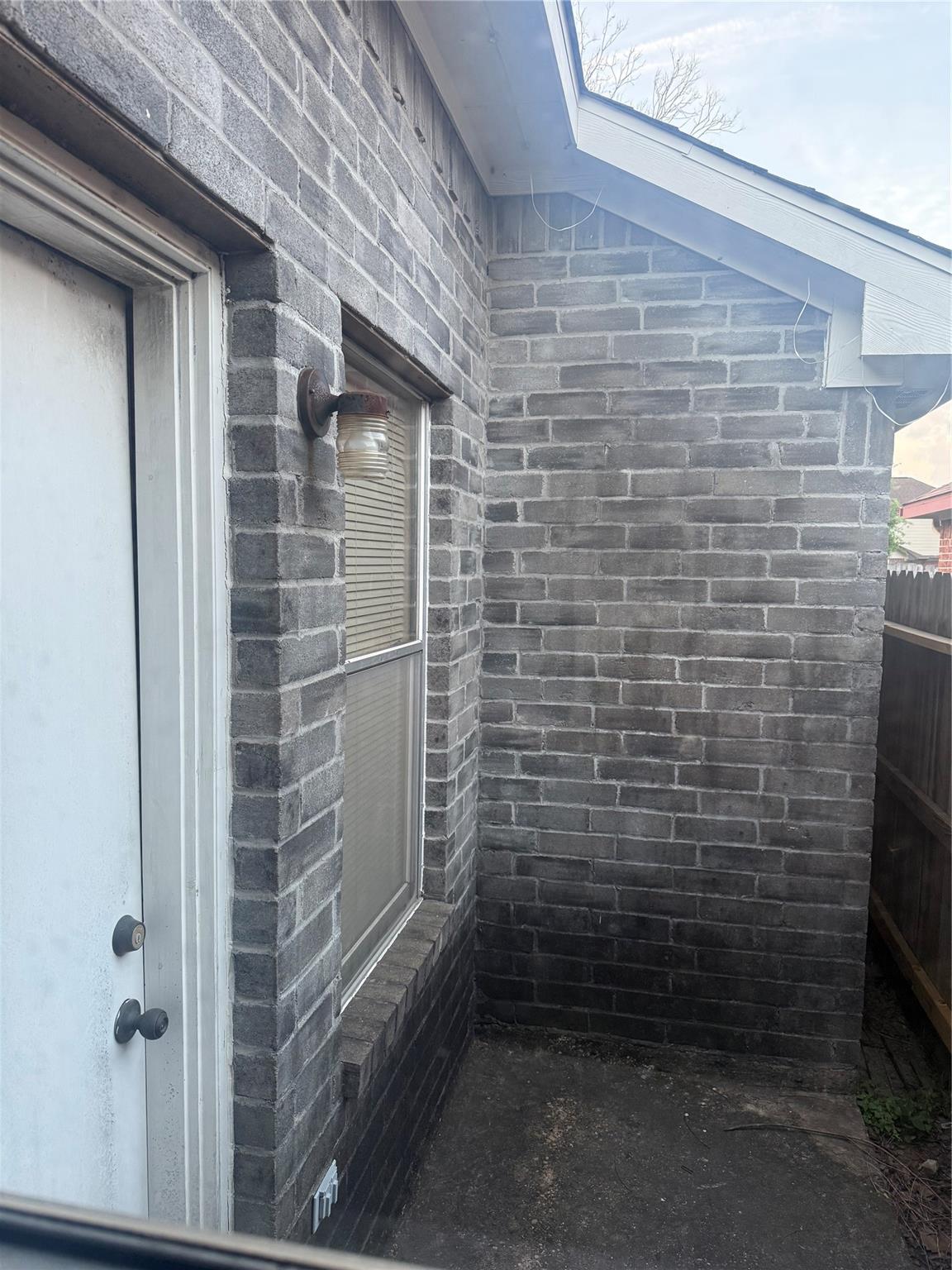 15209 Sheffield Terrace Property Photo 6