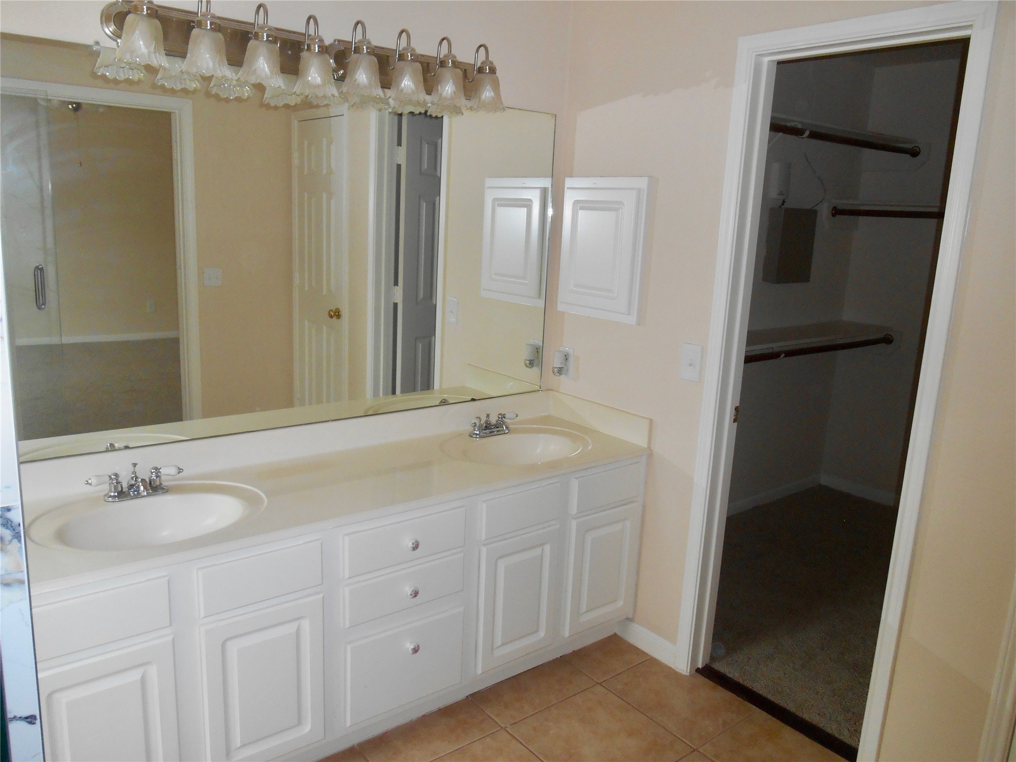 6203 Faulkner Ridge Drive Property Photo 11