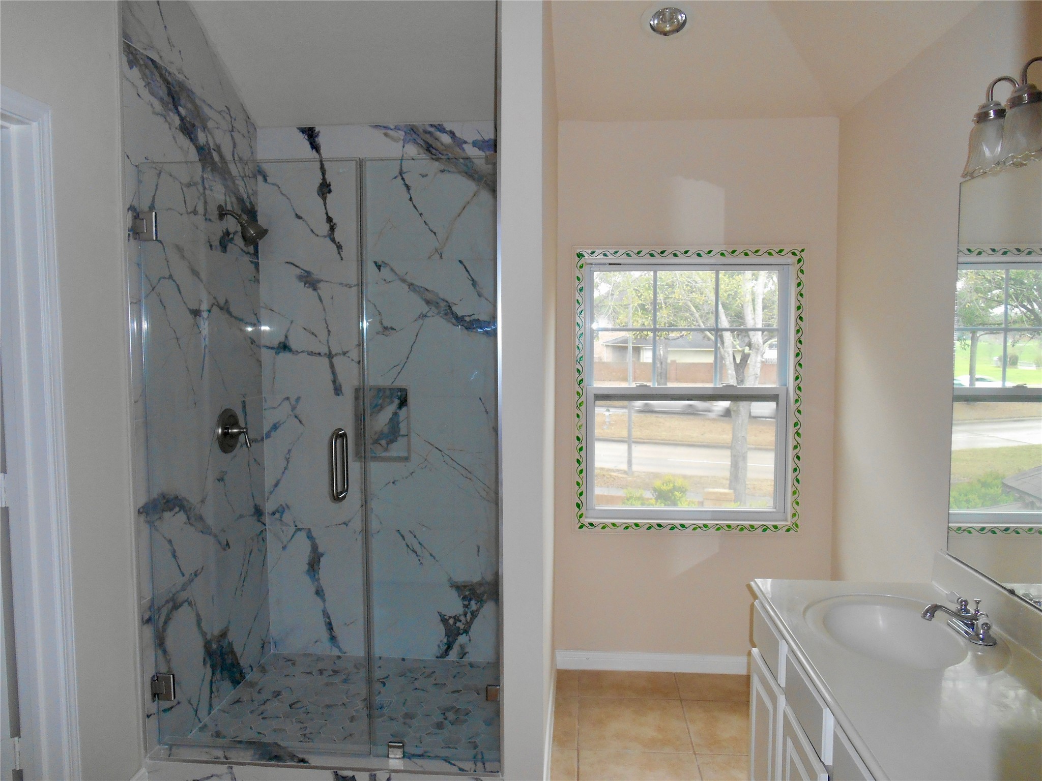 6203 Faulkner Ridge Drive Property Photo 12