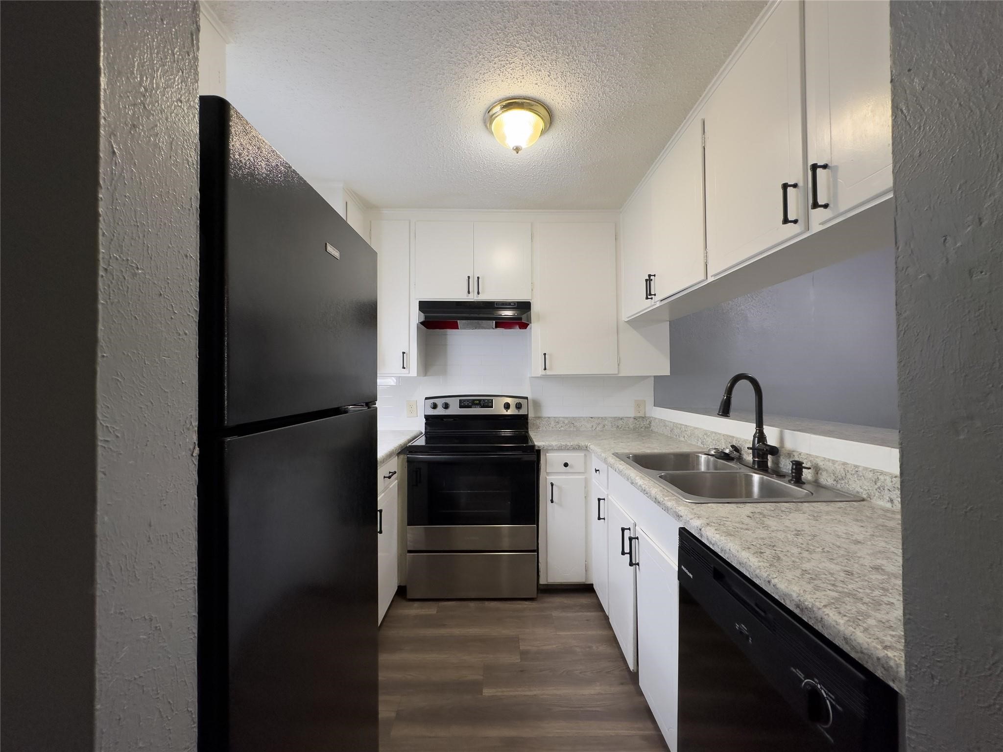 122 N Iowa Avenue 3 Property Photo 7