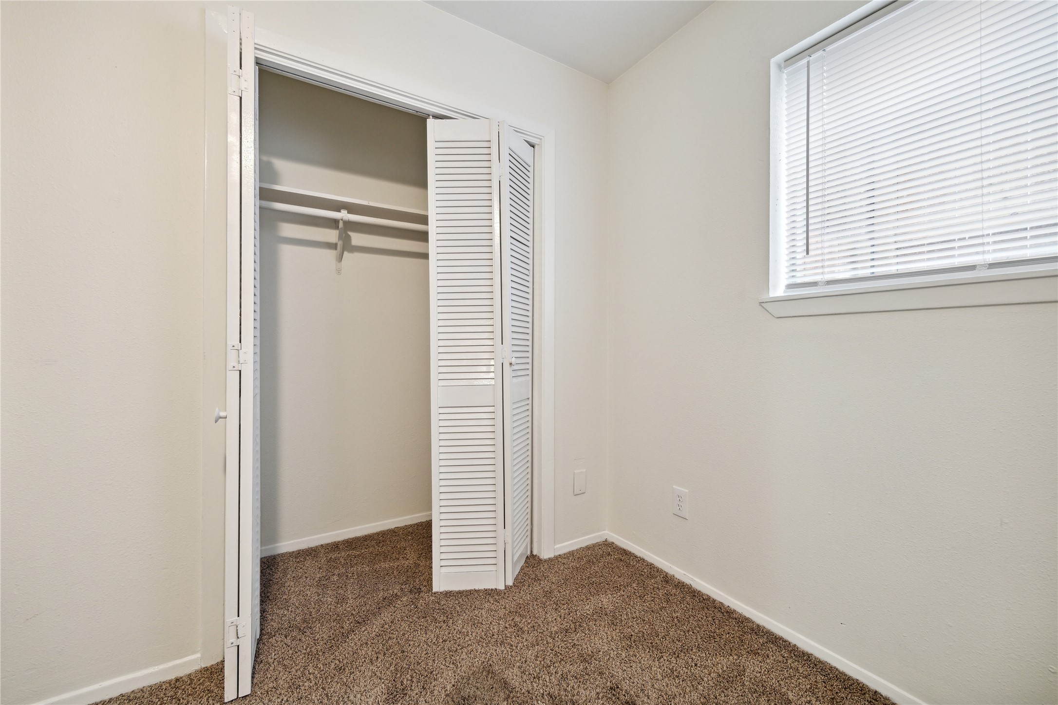 513 Ridge 2 Property Photo 2