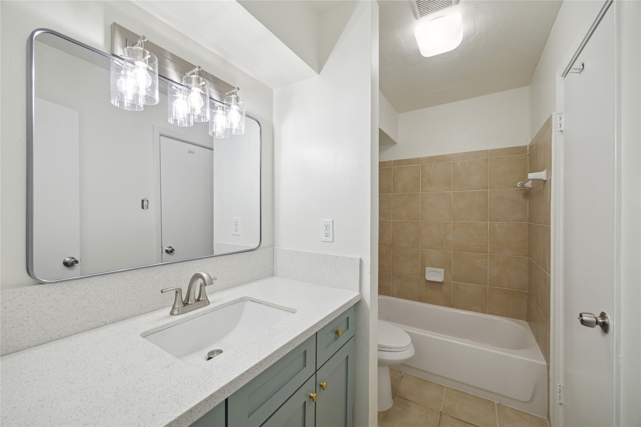 513 Ridge 2 Property Photo 4