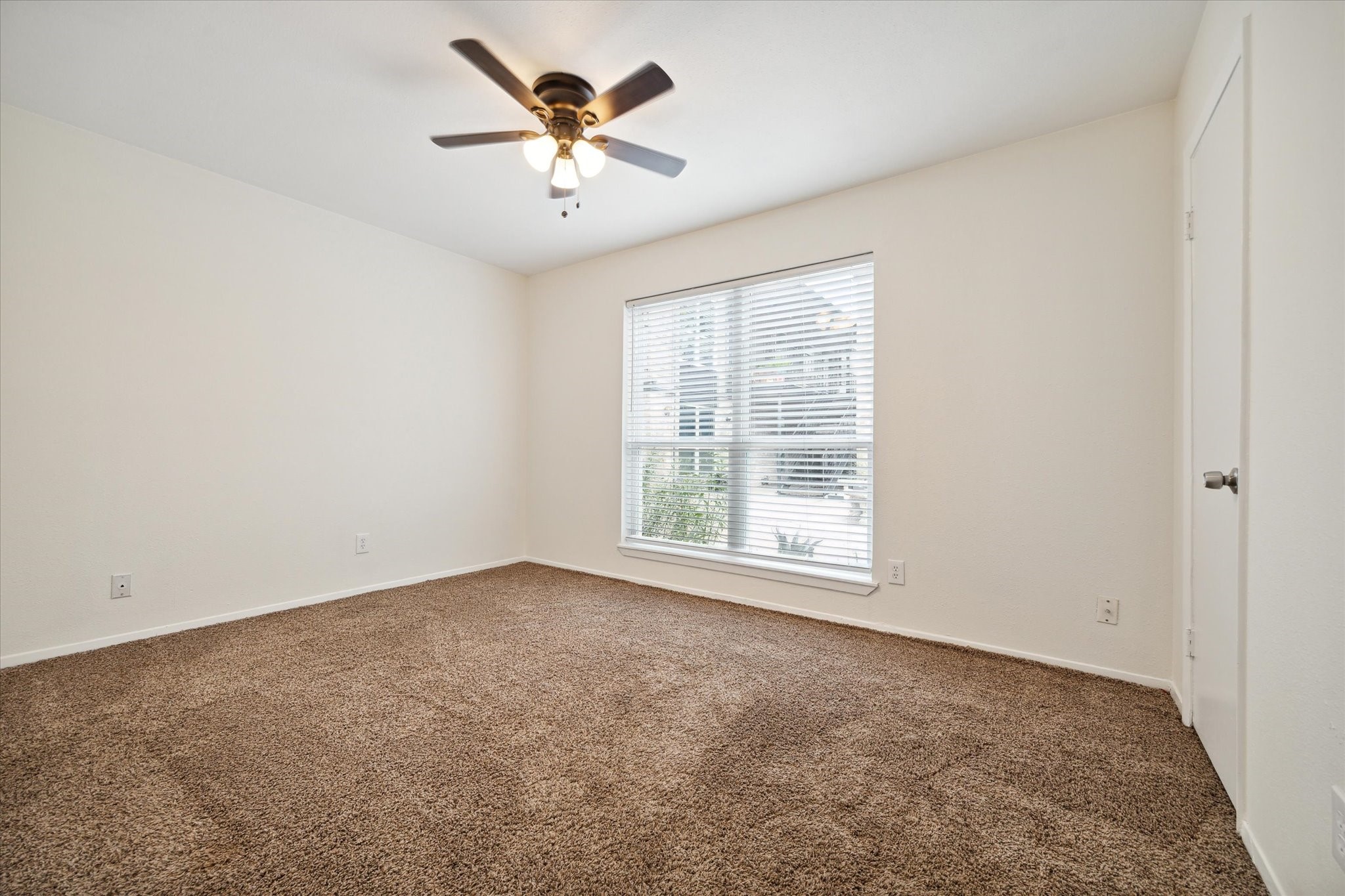 513 Ridge 2 Property Photo 6