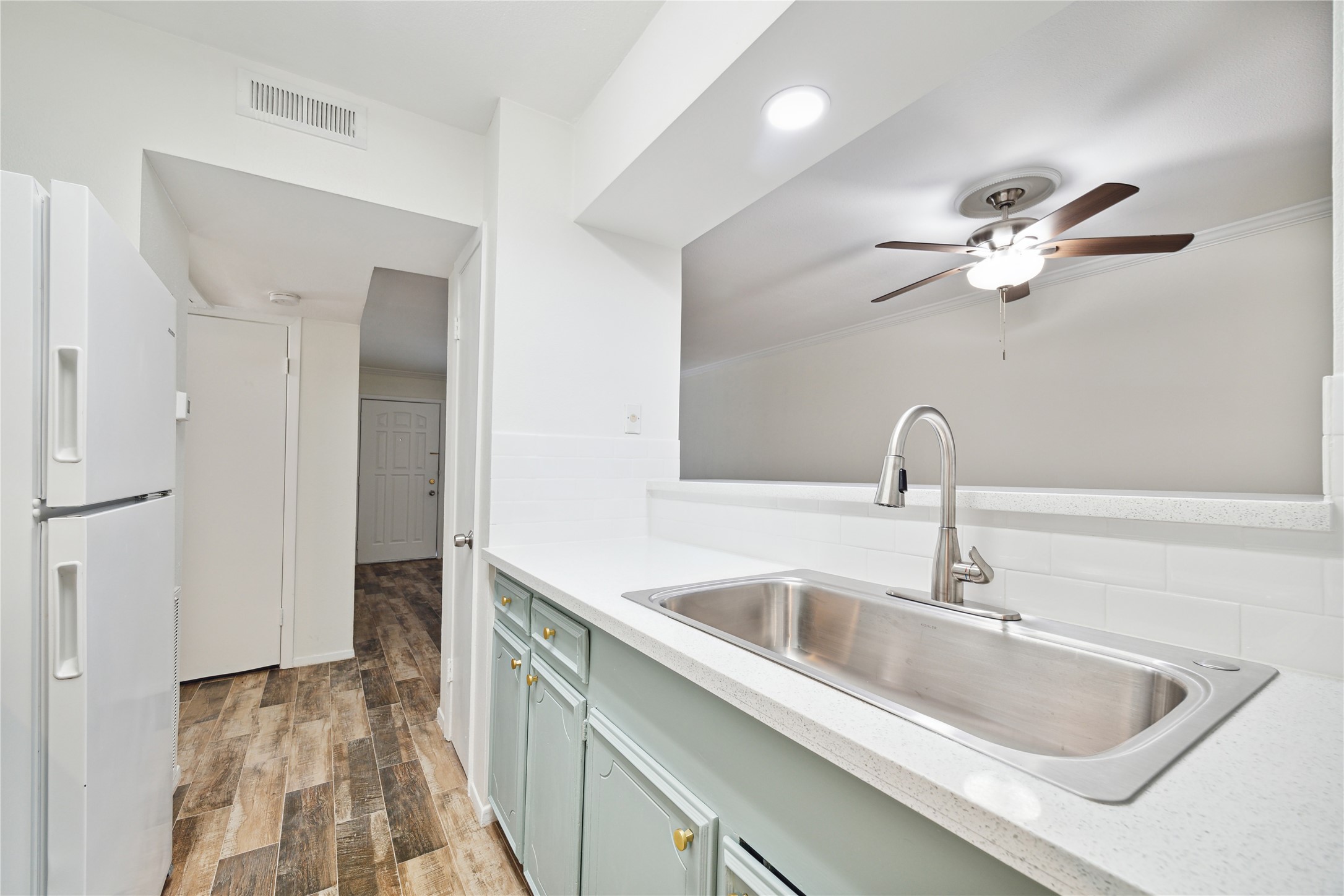 513 Ridge 2 Property Photo 7