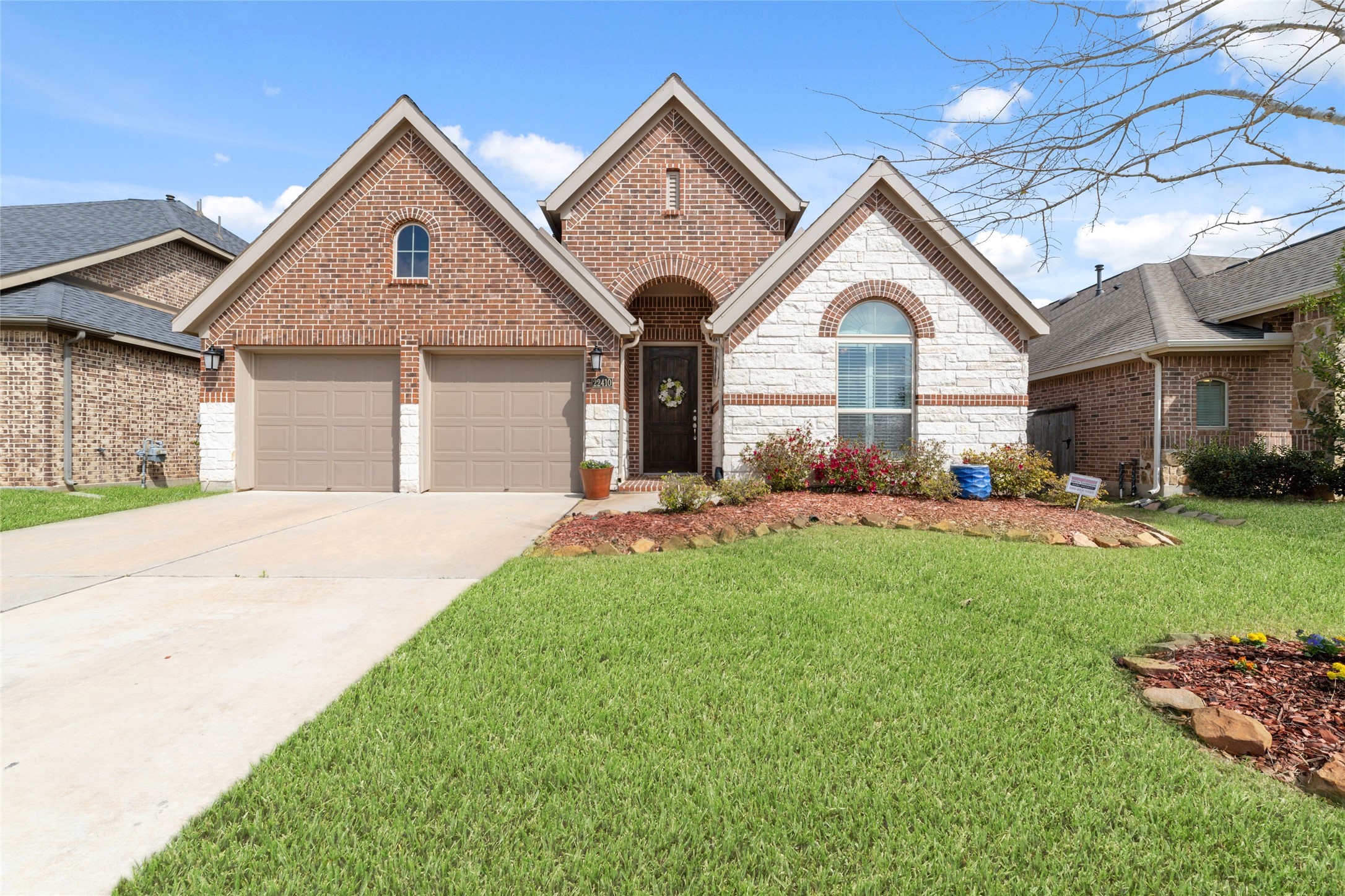 22410 Charles Beard Drive Property Photo 1