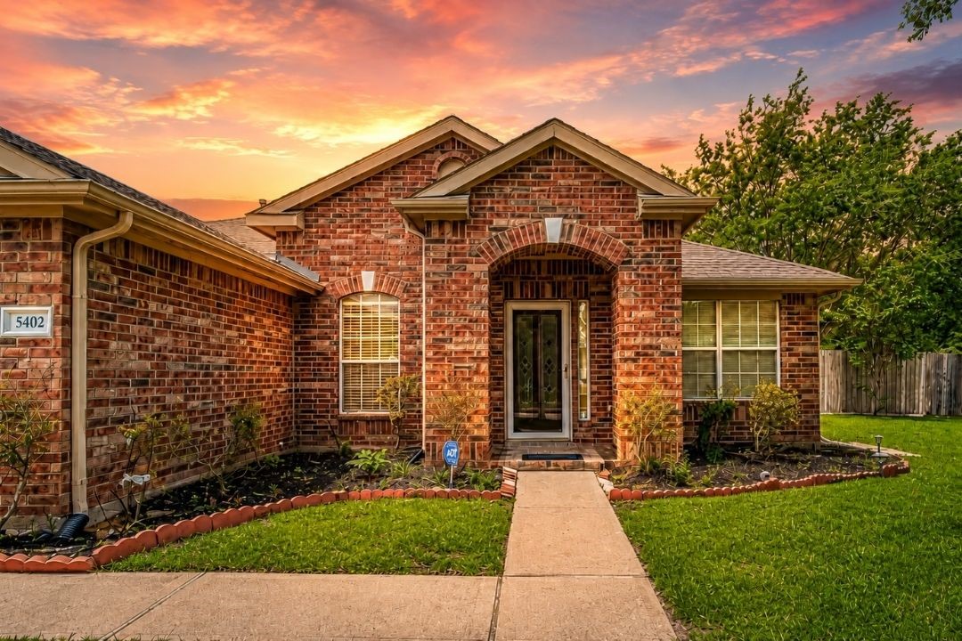 5402 Rosehaven Court Property Photo 1