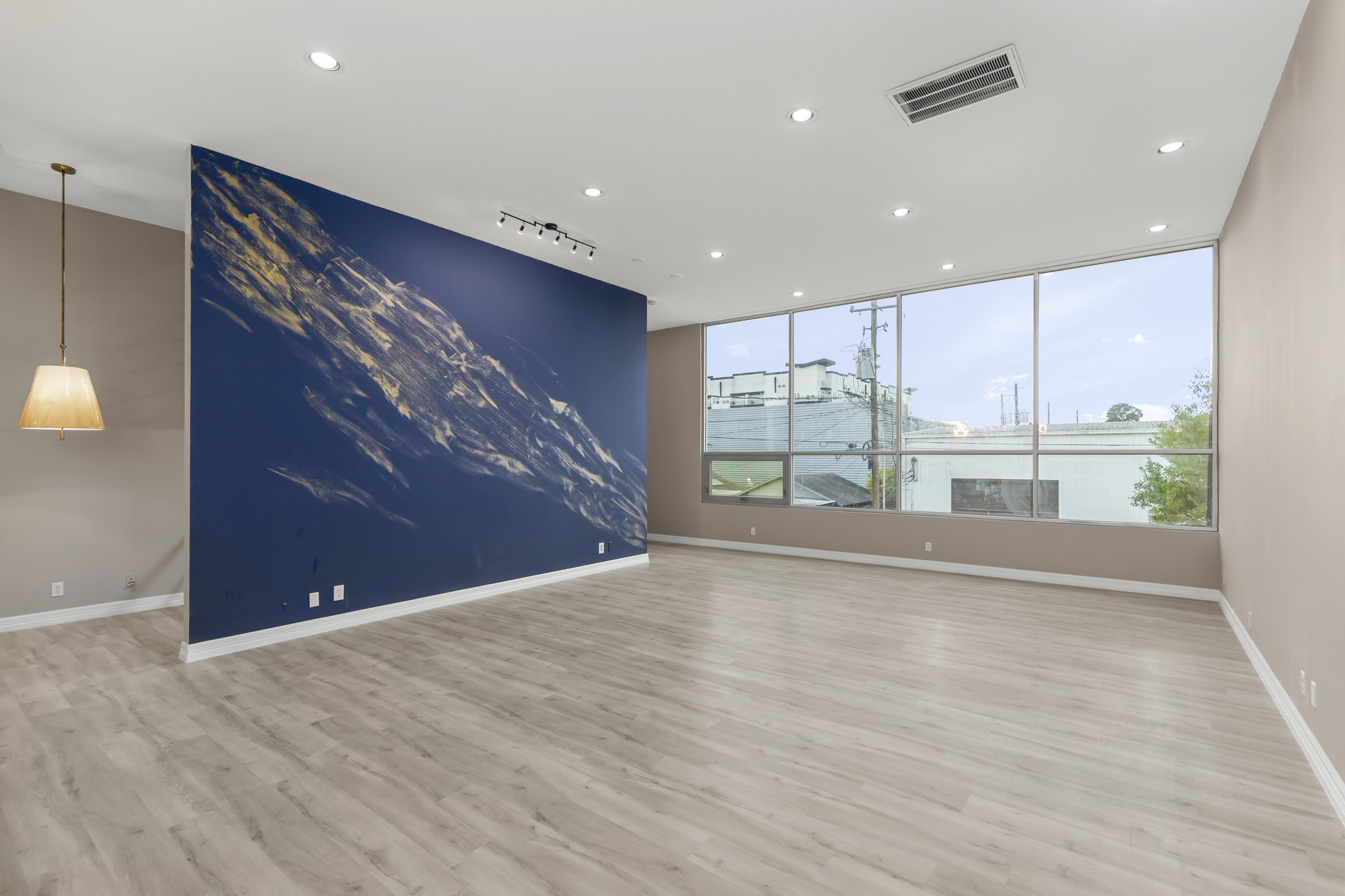 712 Parker Street Property Photo 1