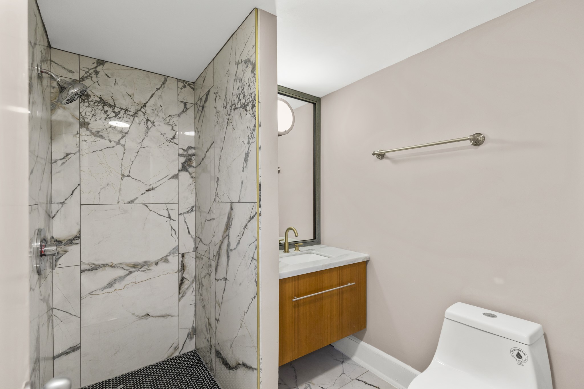 712 Parker Street Property Photo 4
