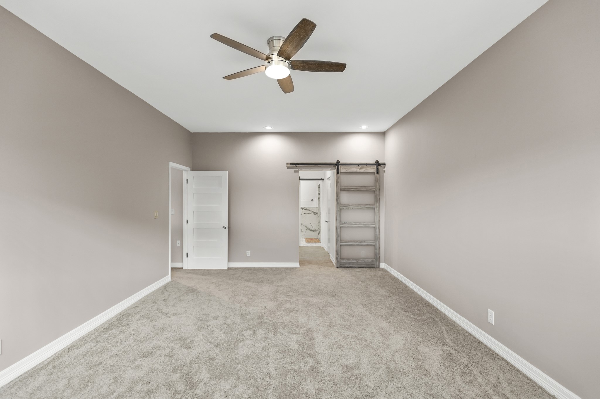 712 Parker Street Property Photo 12