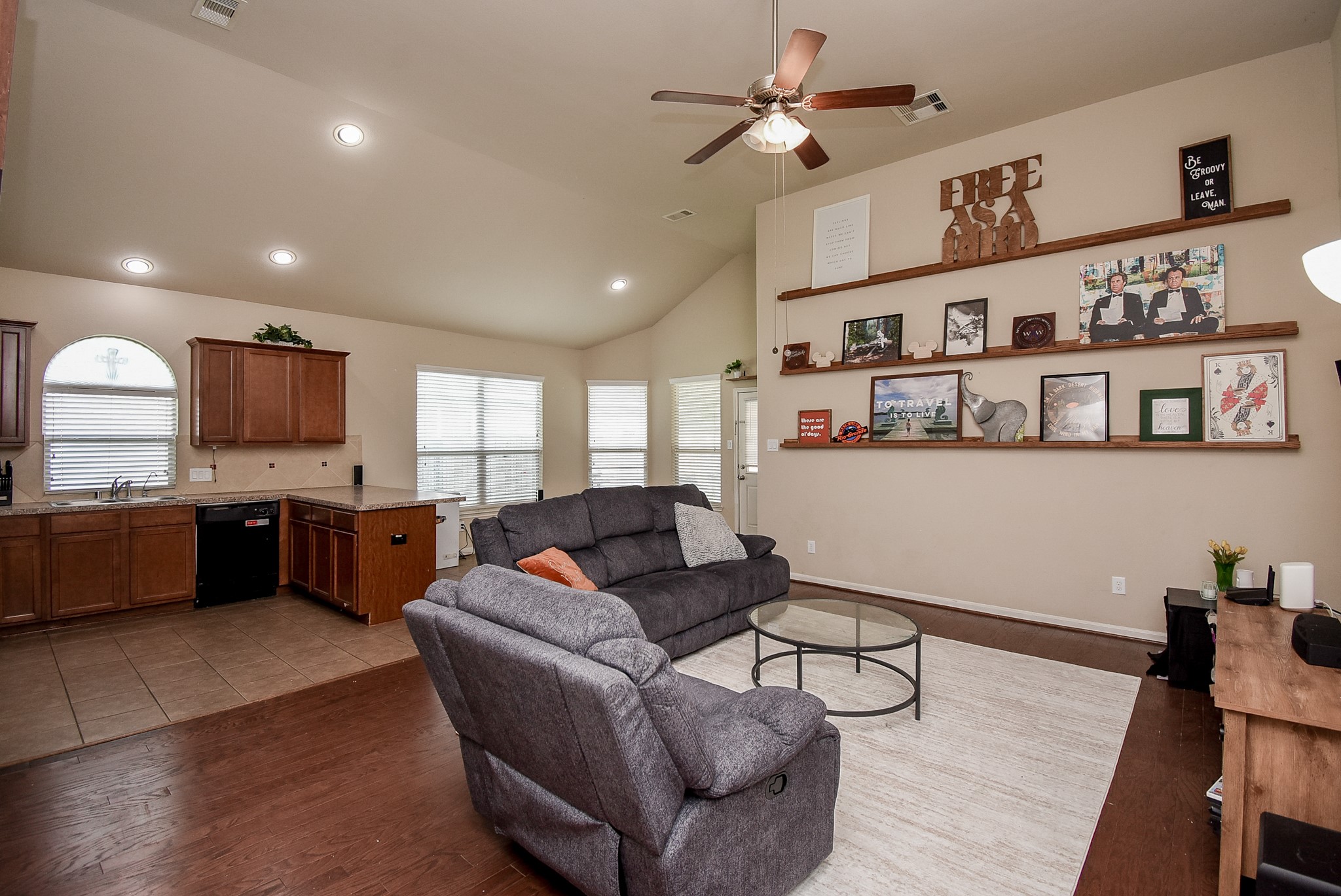 8610 Sweet Pasture Drive Property Photo 5
