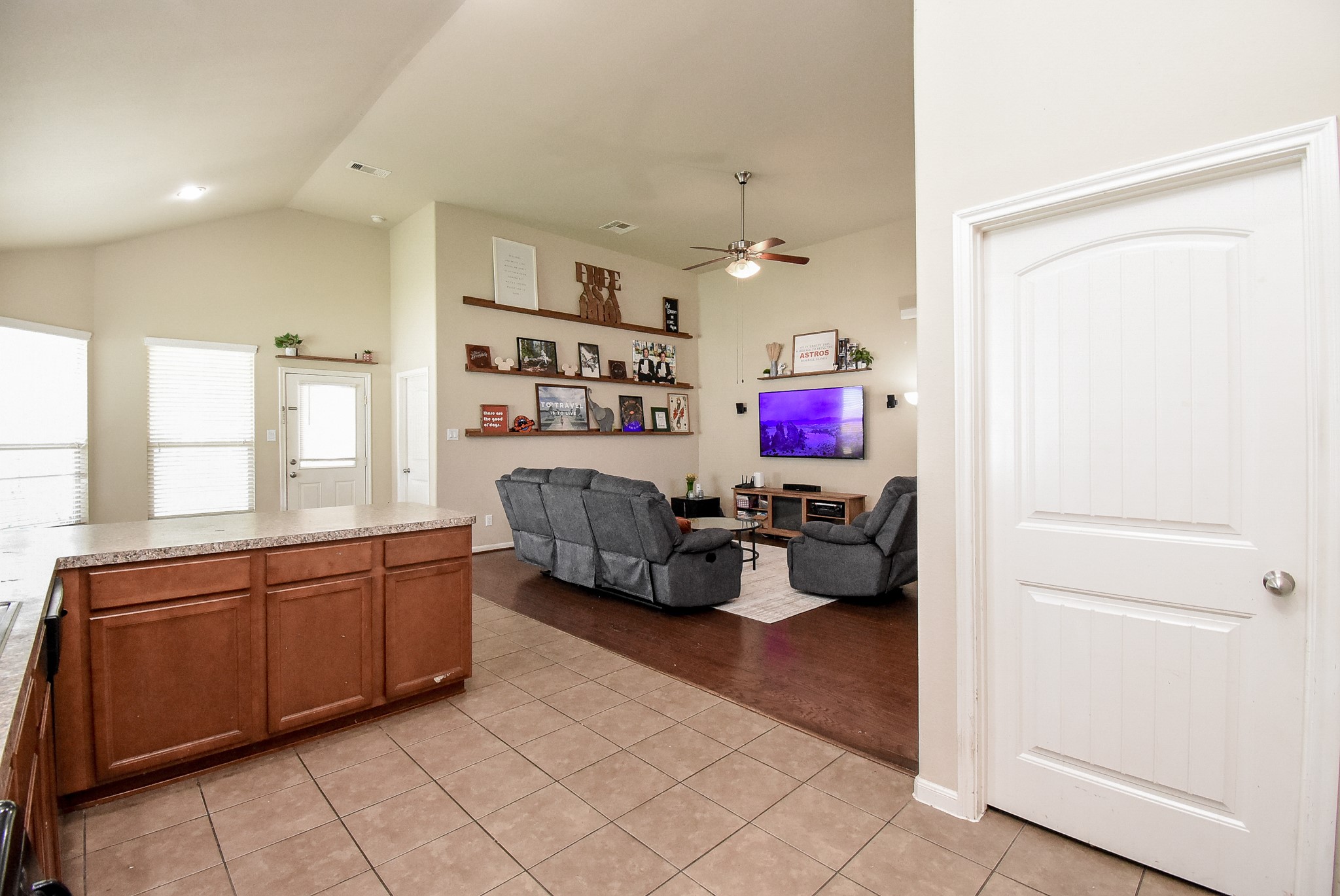 8610 Sweet Pasture Drive Property Photo 10
