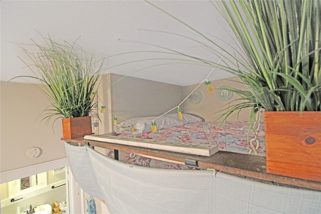1902 Church St 9 Property Photo 6