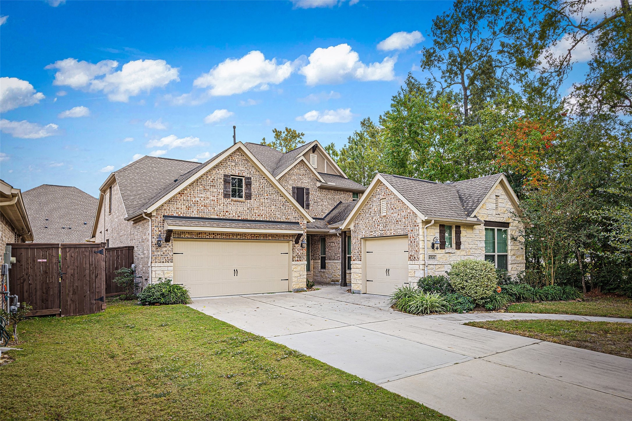 16506 Boundary Waters Lane Property Photo 1
