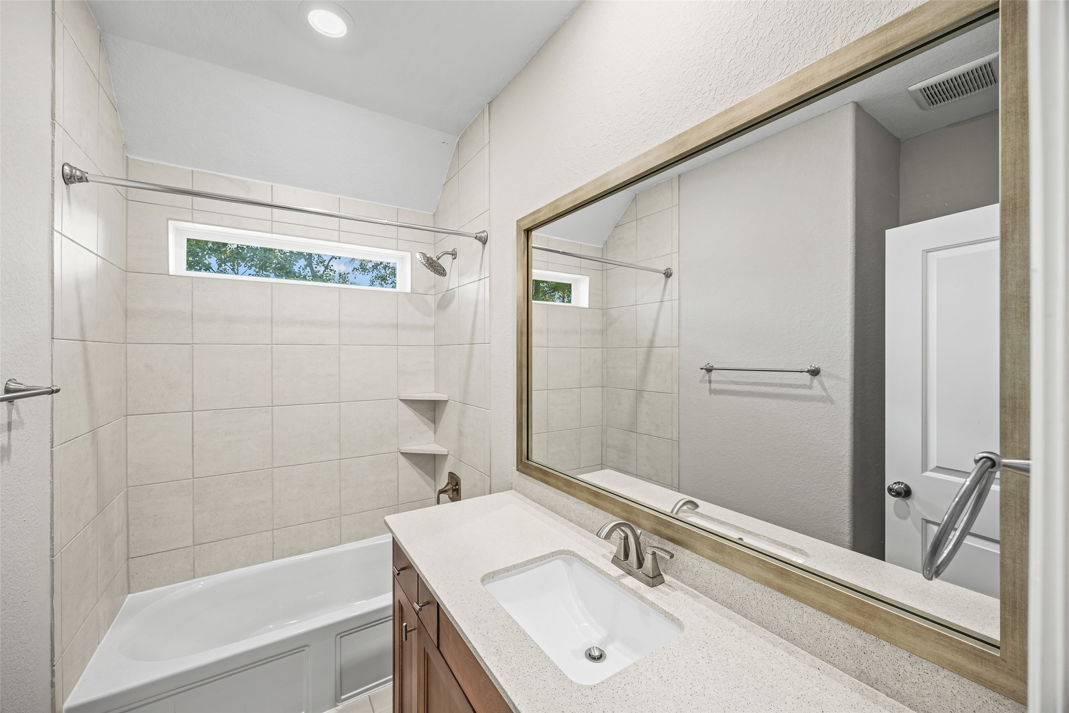 16506 Boundary Waters Lane Property Photo 18