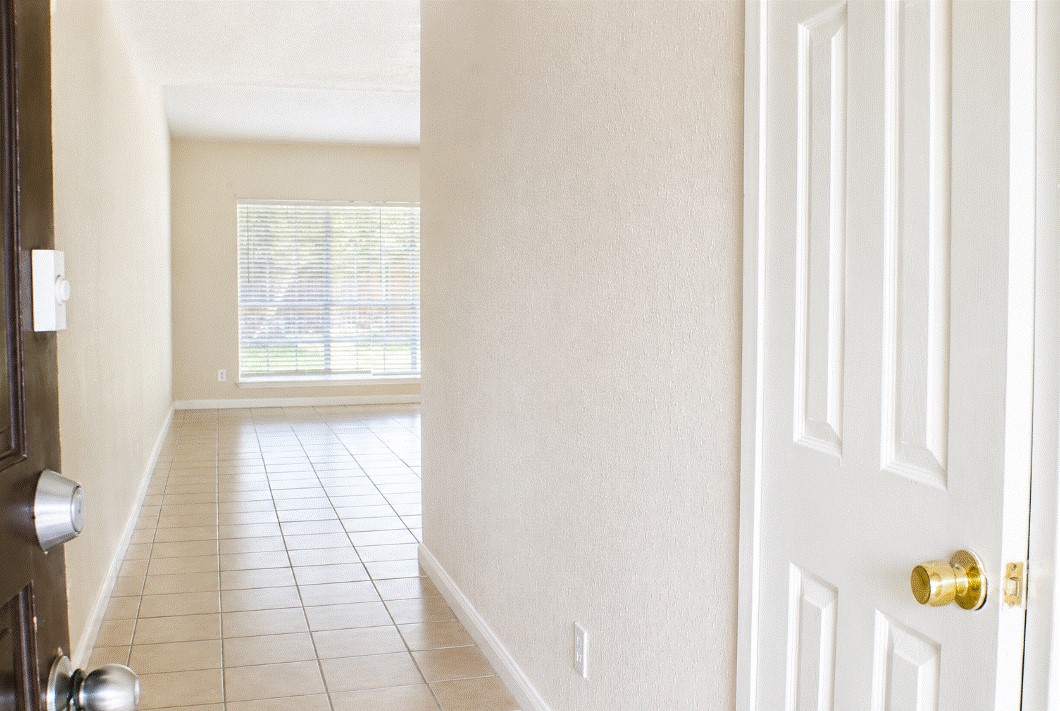 19307 Lazy Valley Drive Property Photo 3