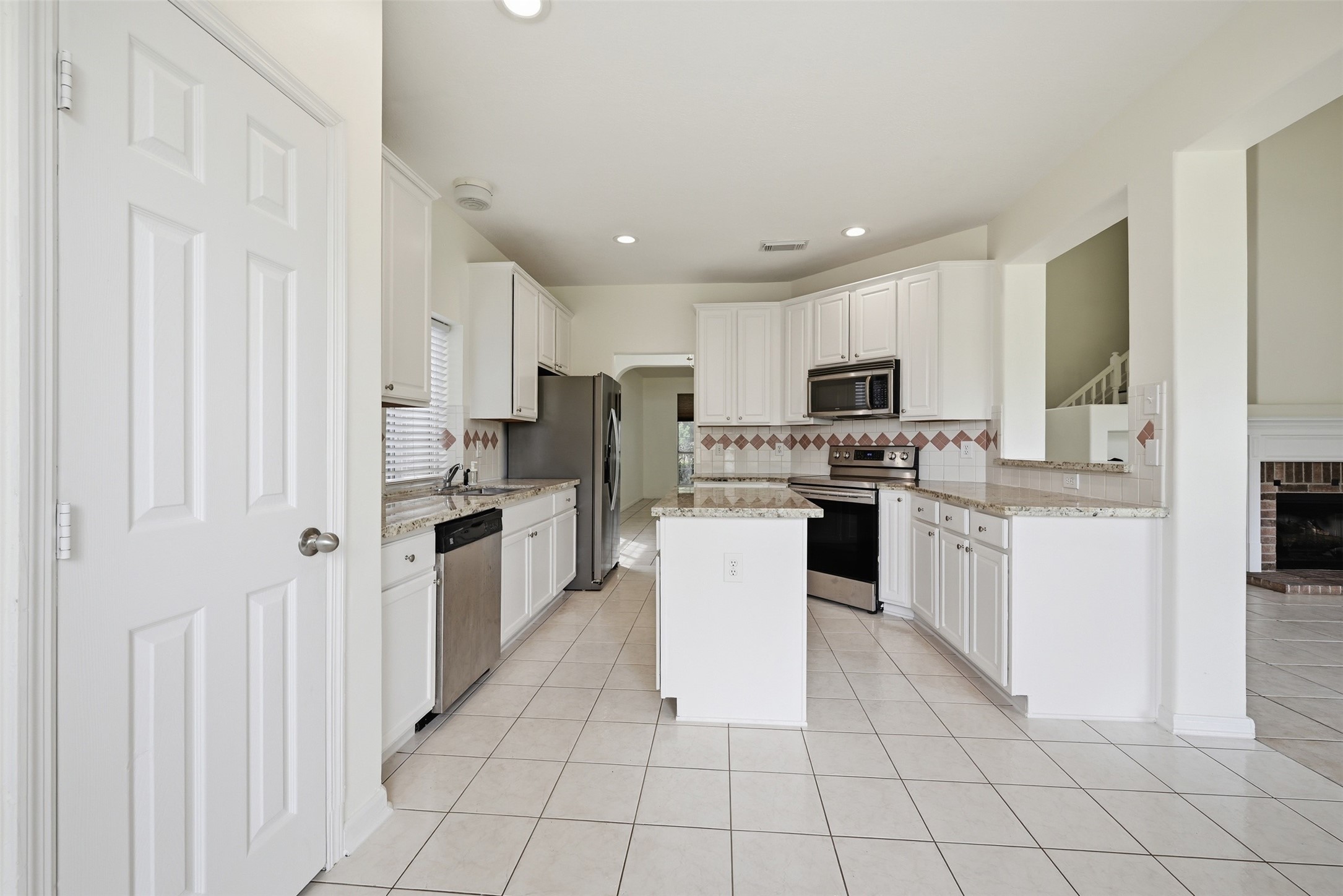 18010 Quiet Stream Court Property Photo 9
