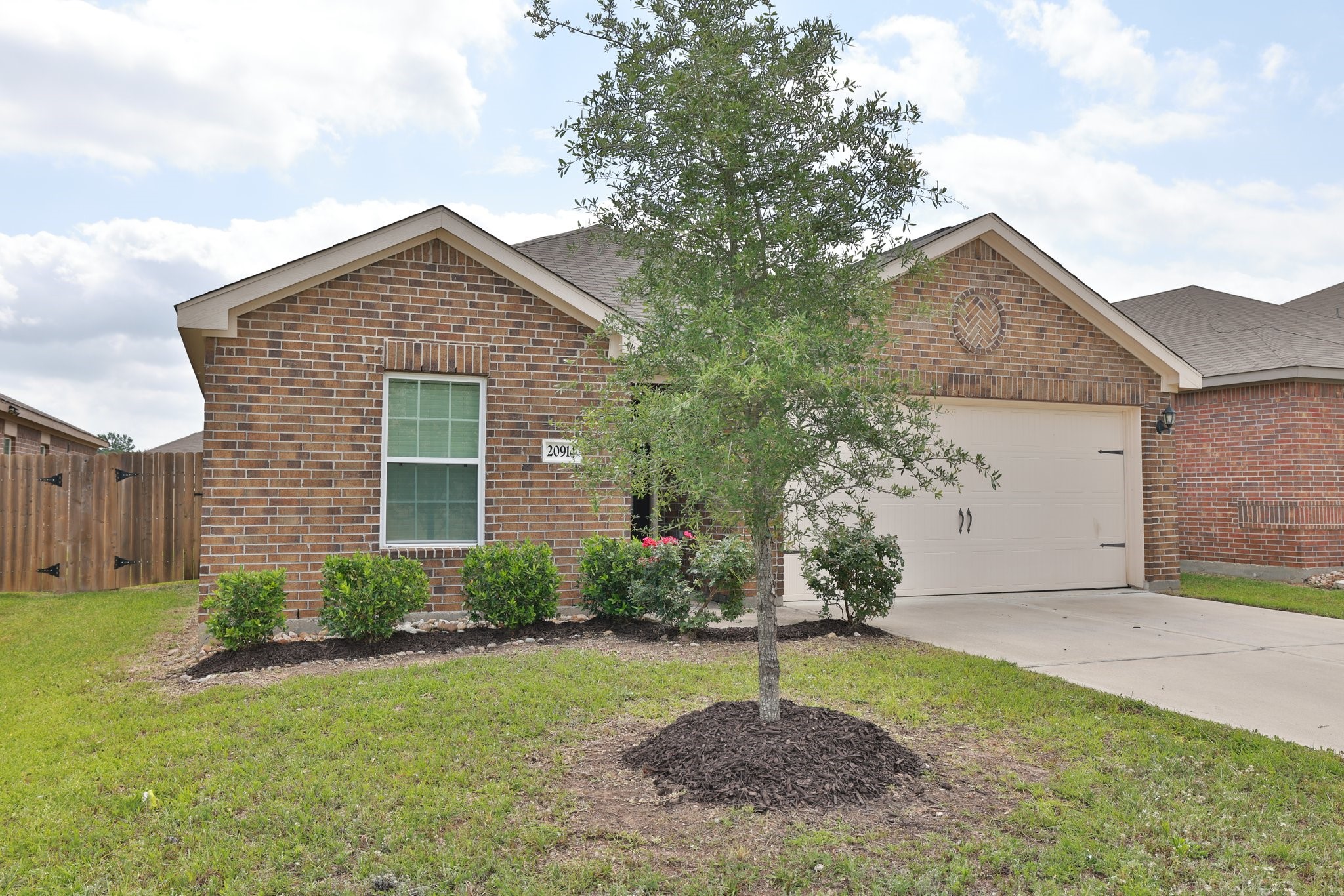 20914 Solstice Point Drive Property Photo 2