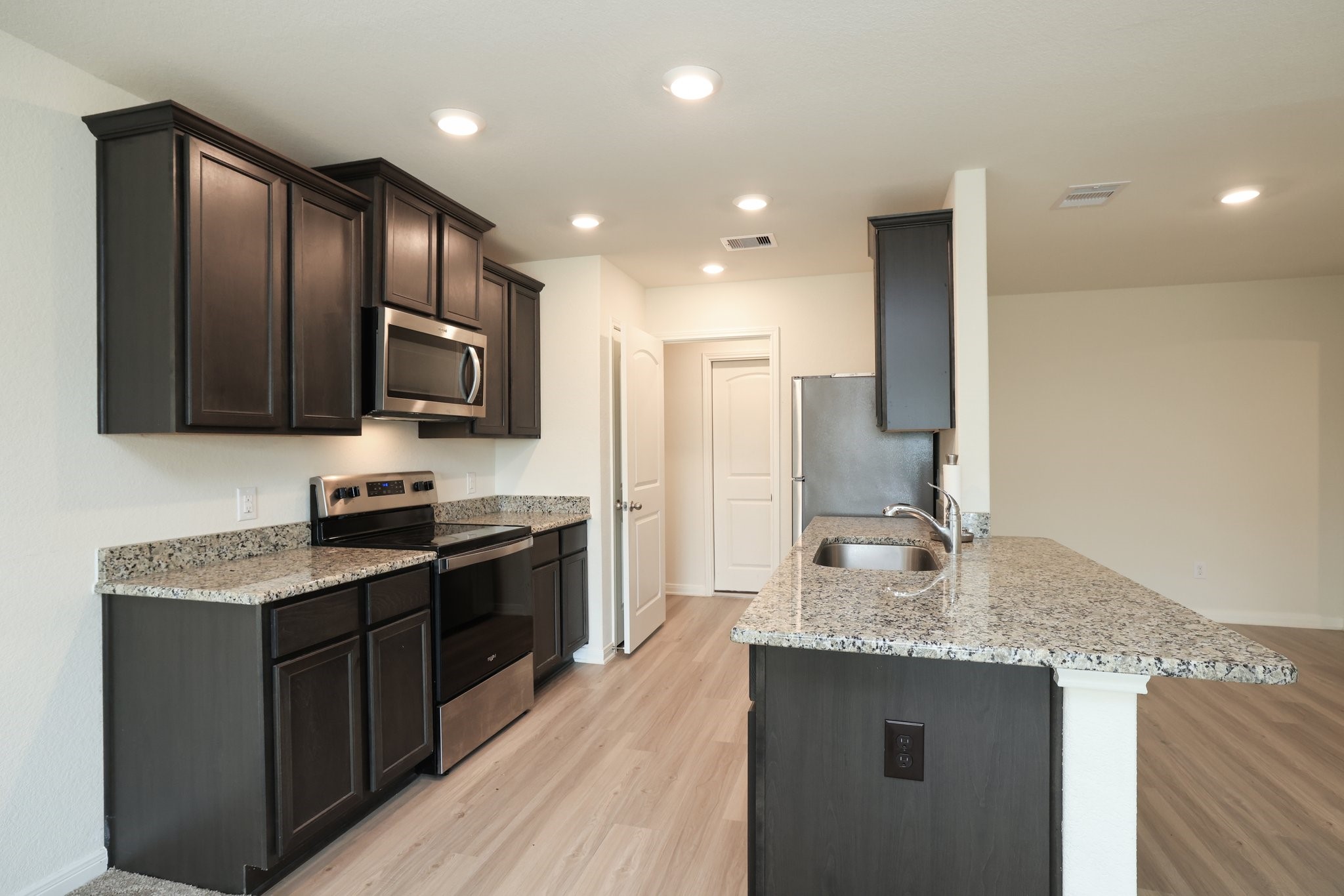 20914 Solstice Point Drive Property Photo 13