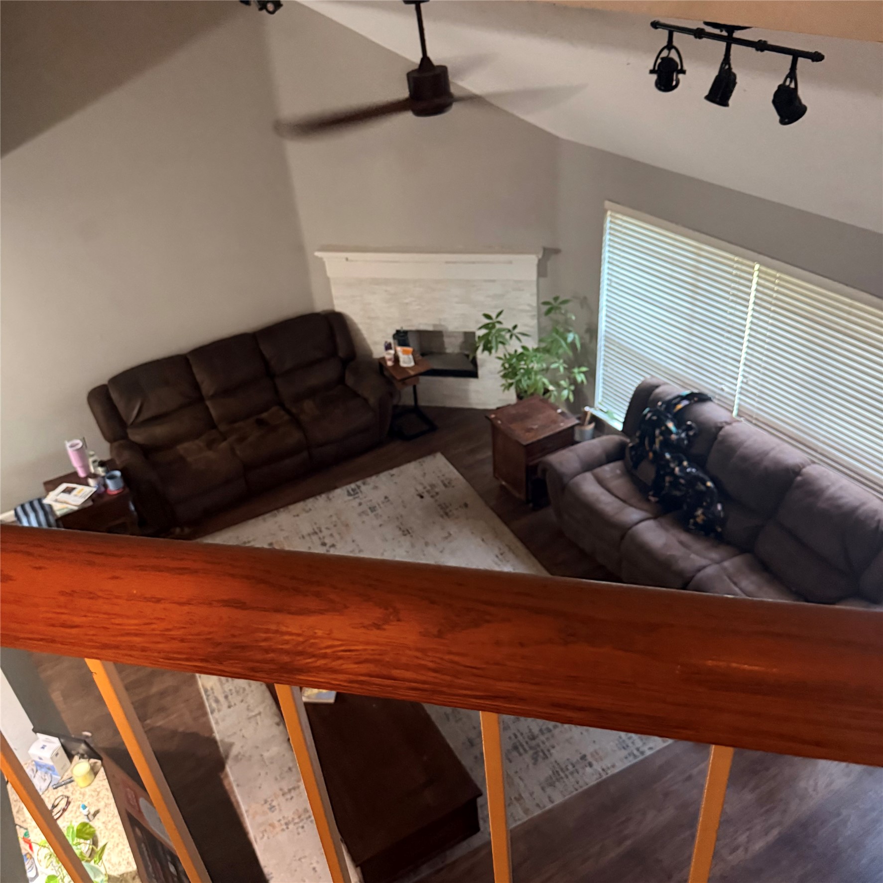 2114 Fountain Drive Property Photo 7