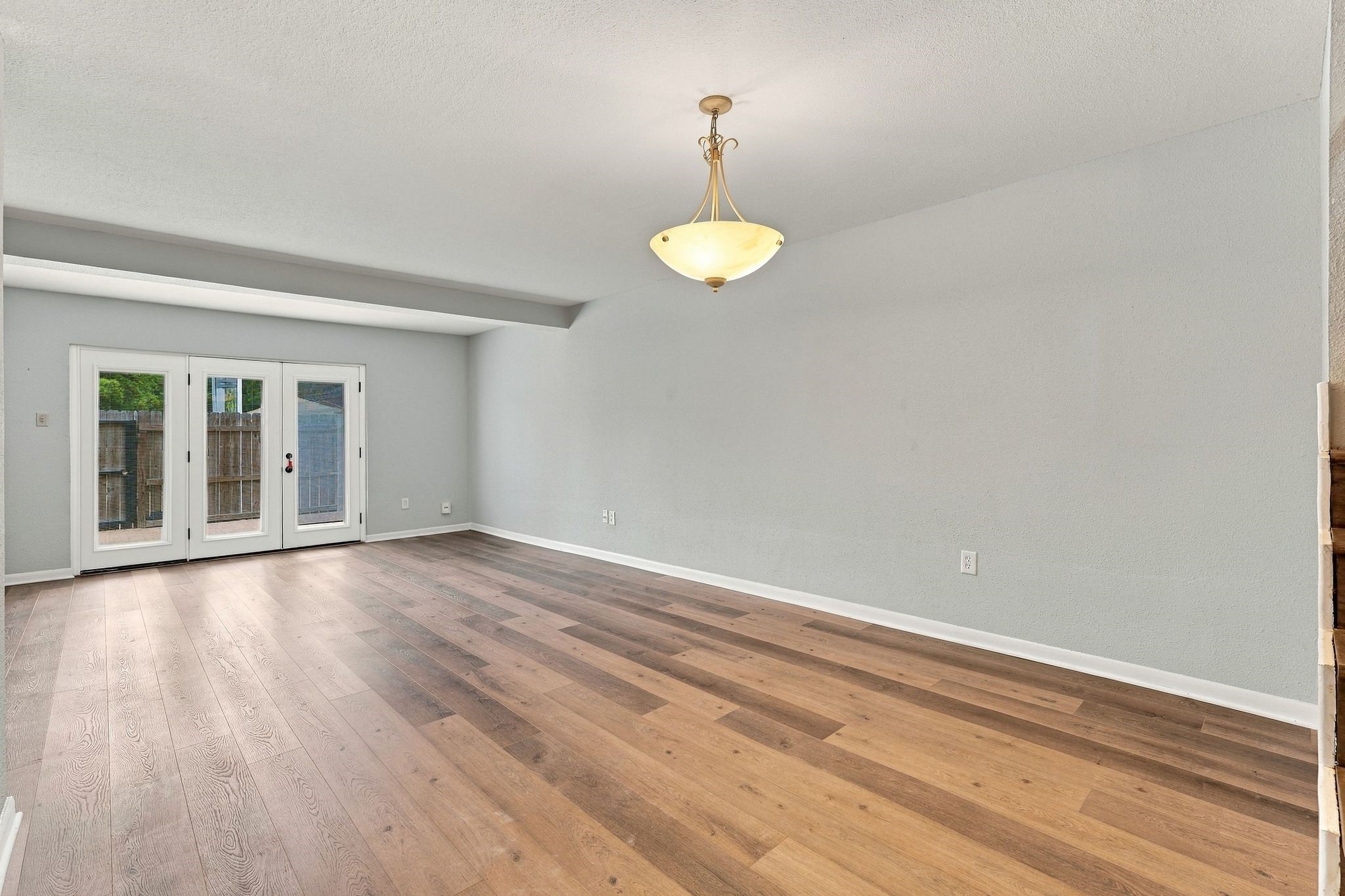 7391 Antoine Drive Property Photo 8