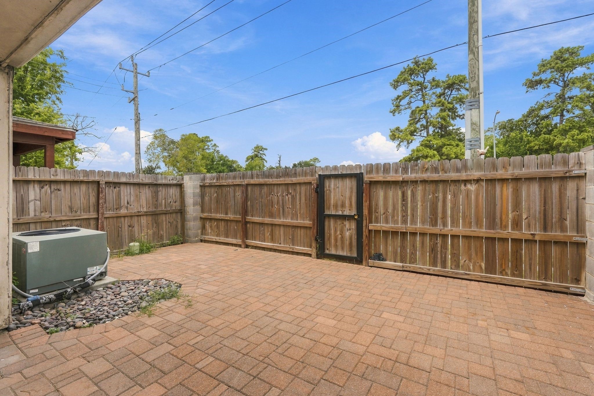 7391 Antoine Drive Property Photo 20