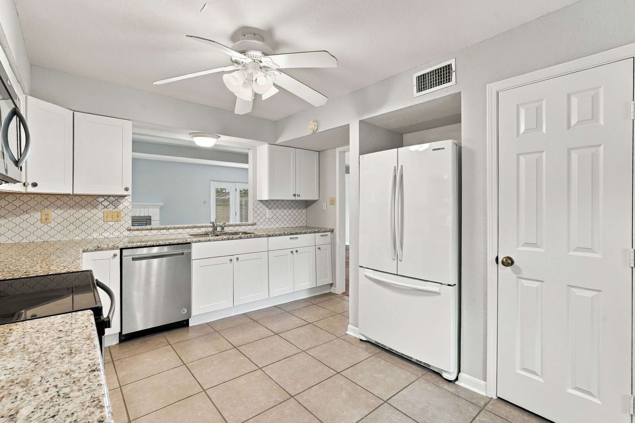 7391 Antoine Drive Property Photo 23