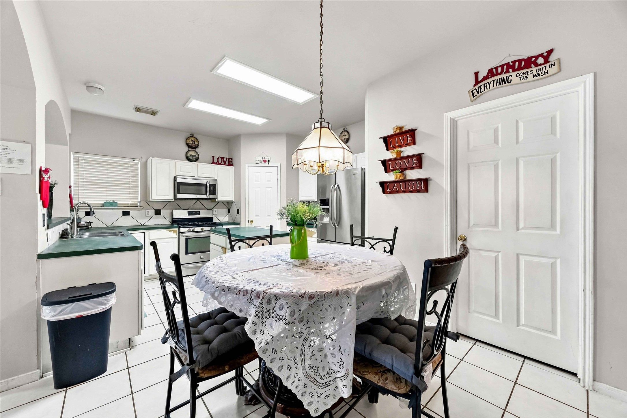 16442 Gaslamp Drive Property Photo 6