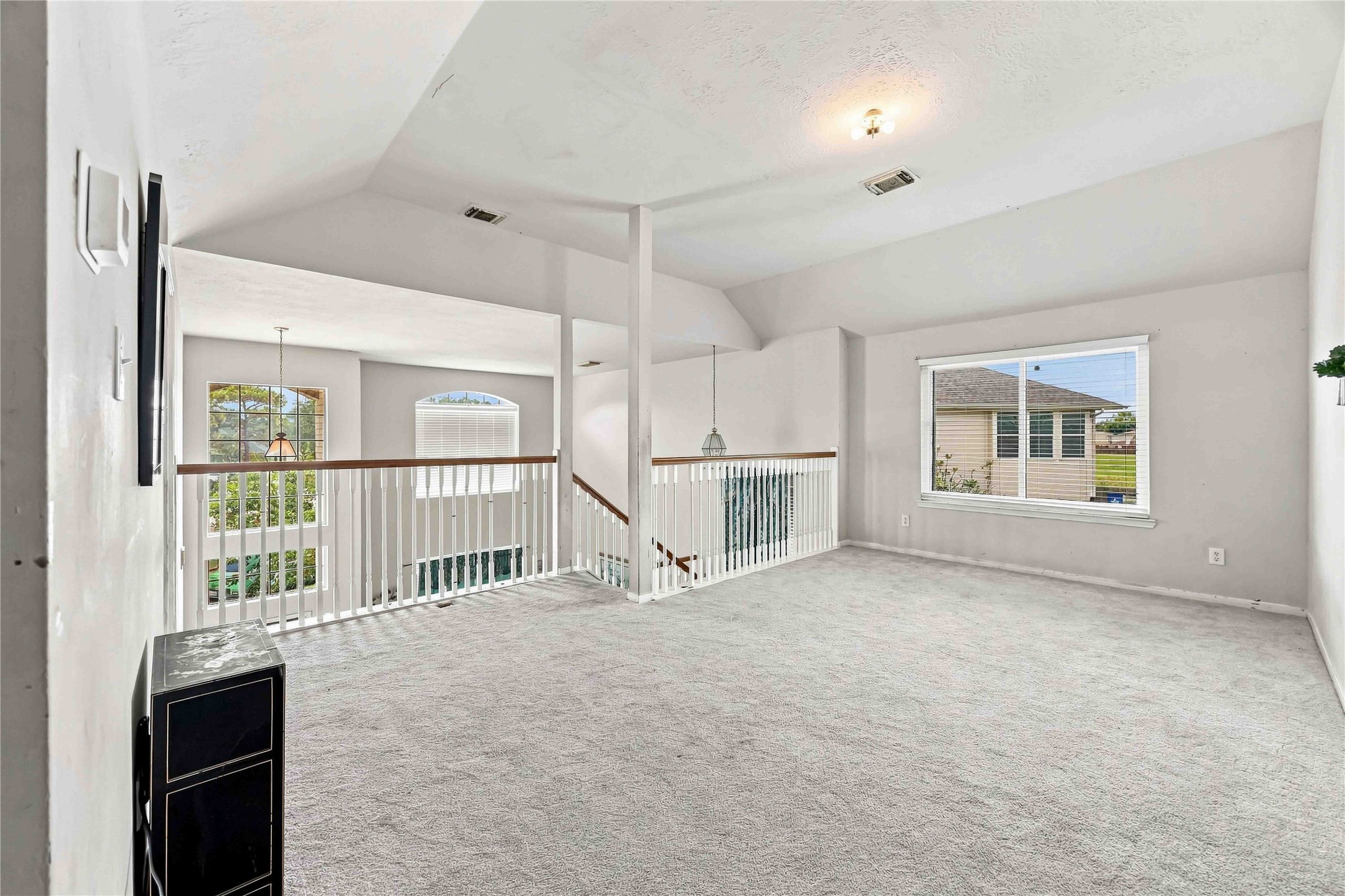 16442 Gaslamp Drive Property Photo 8