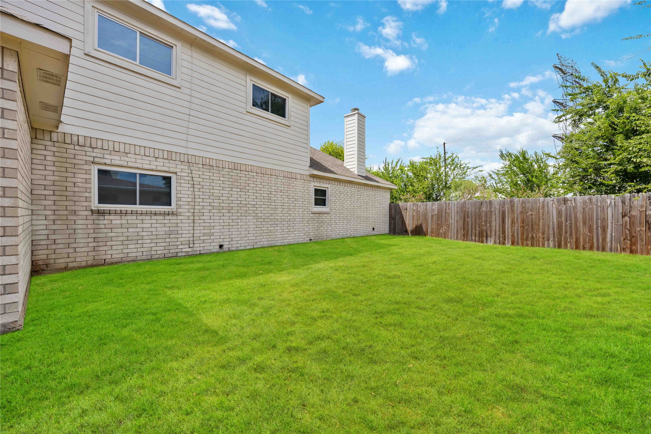 16442 Gaslamp Drive Property Photo 16