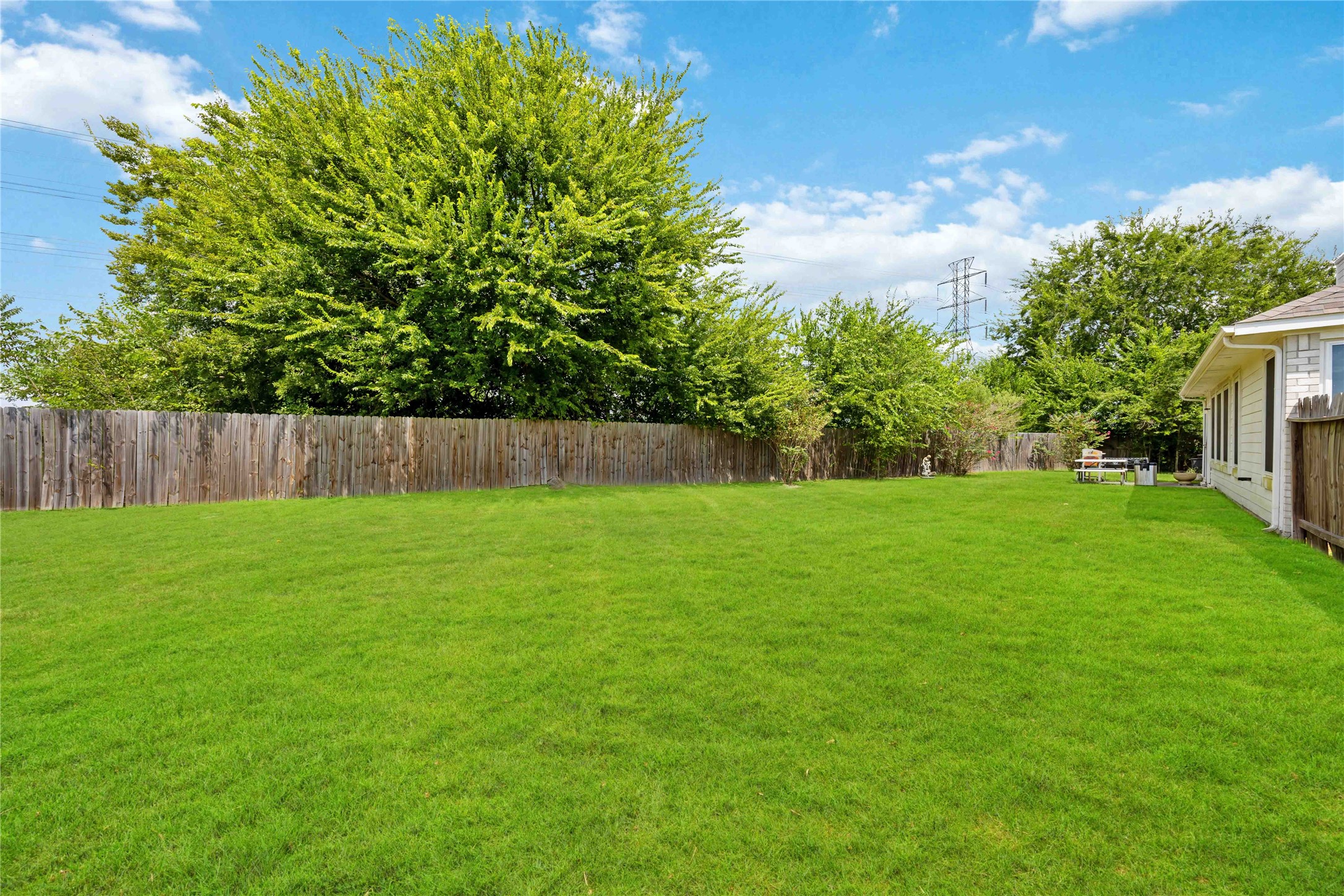 16442 Gaslamp Drive Property Photo 18