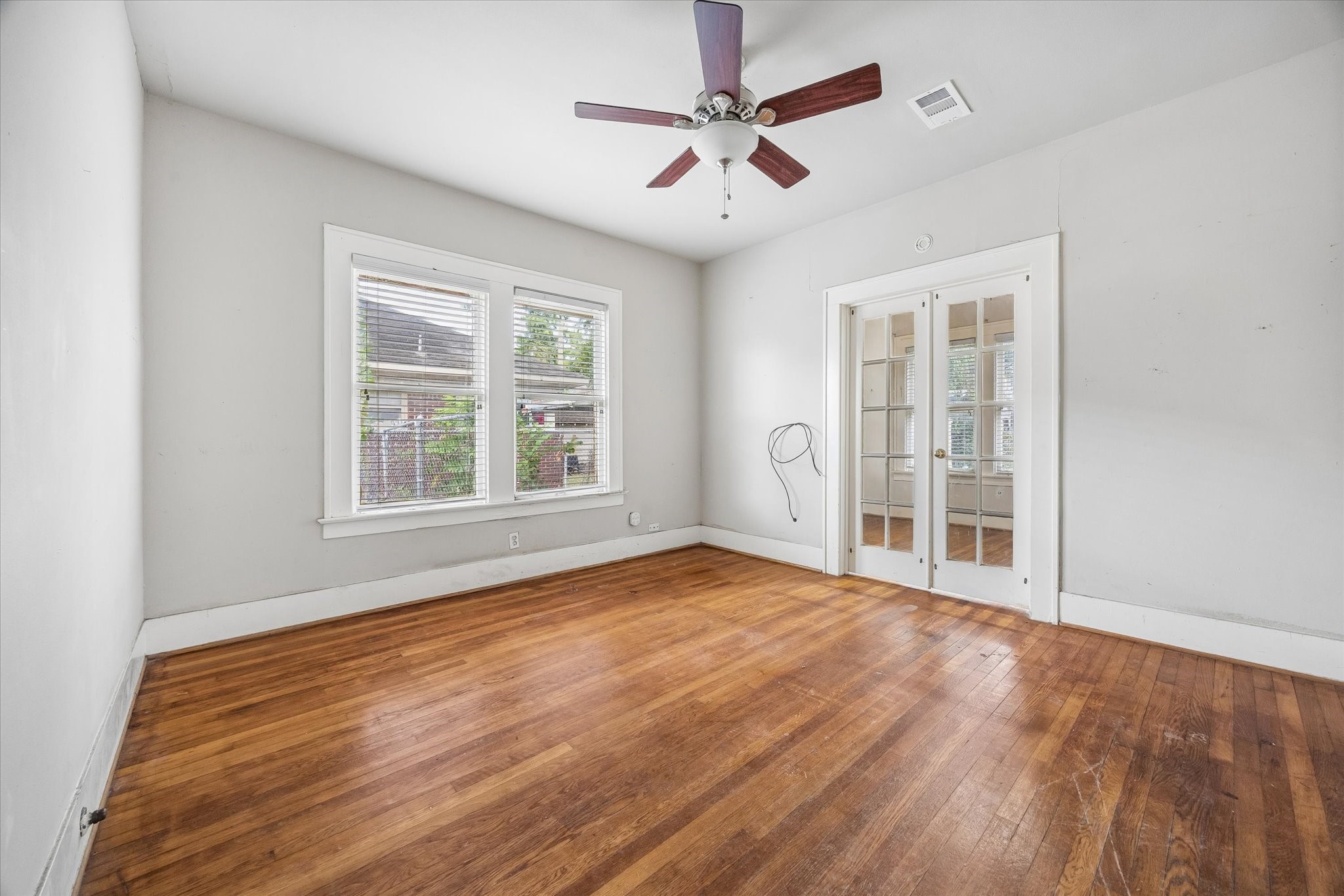2906 Arbor Street Property Photo 5