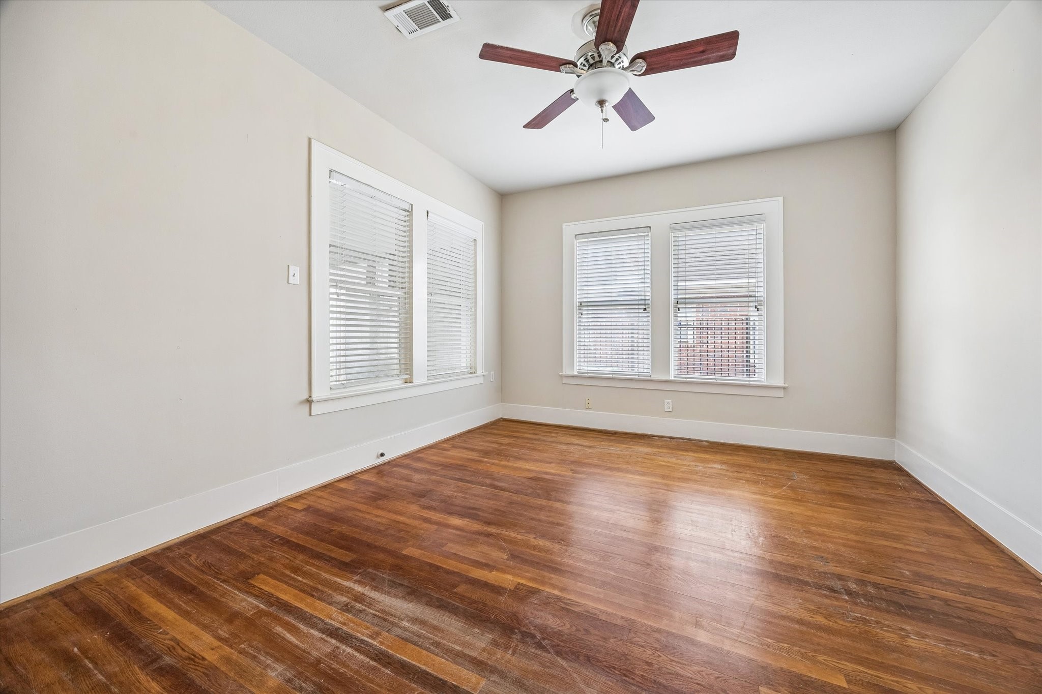 2906 Arbor Street Property Photo 12