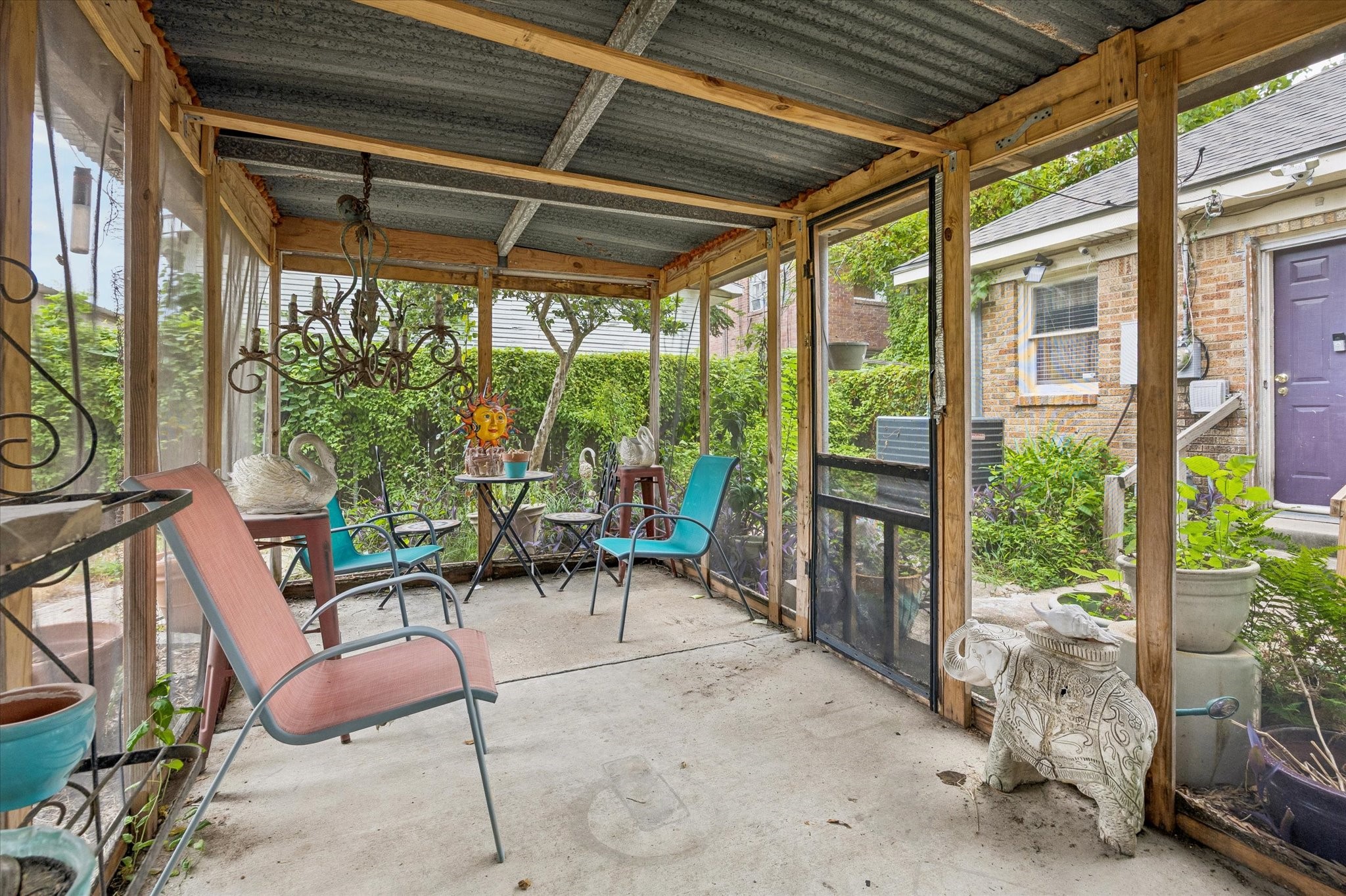 2906 Arbor Street Property Photo 13