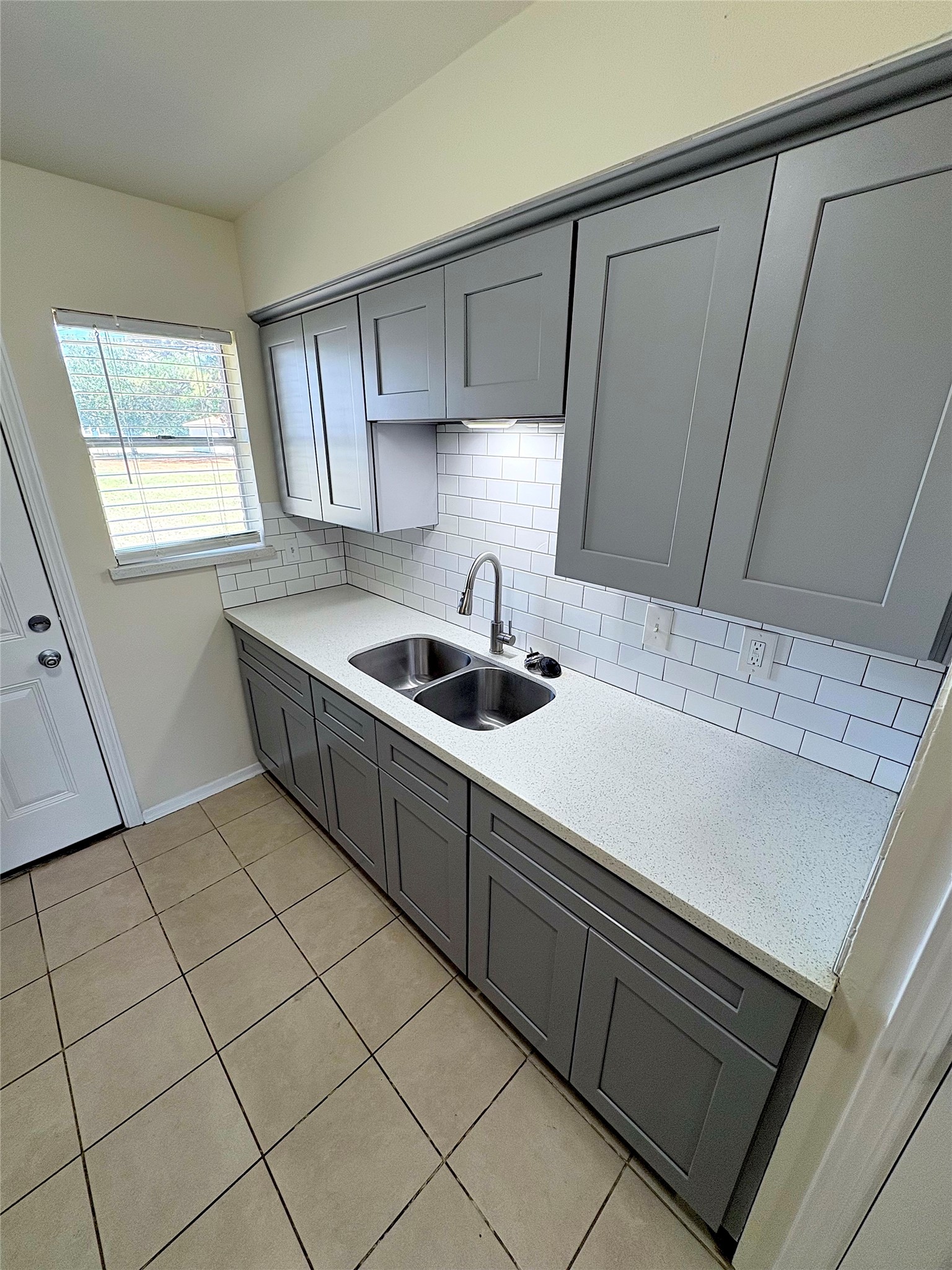 1120 3rd Street Property Photo 2