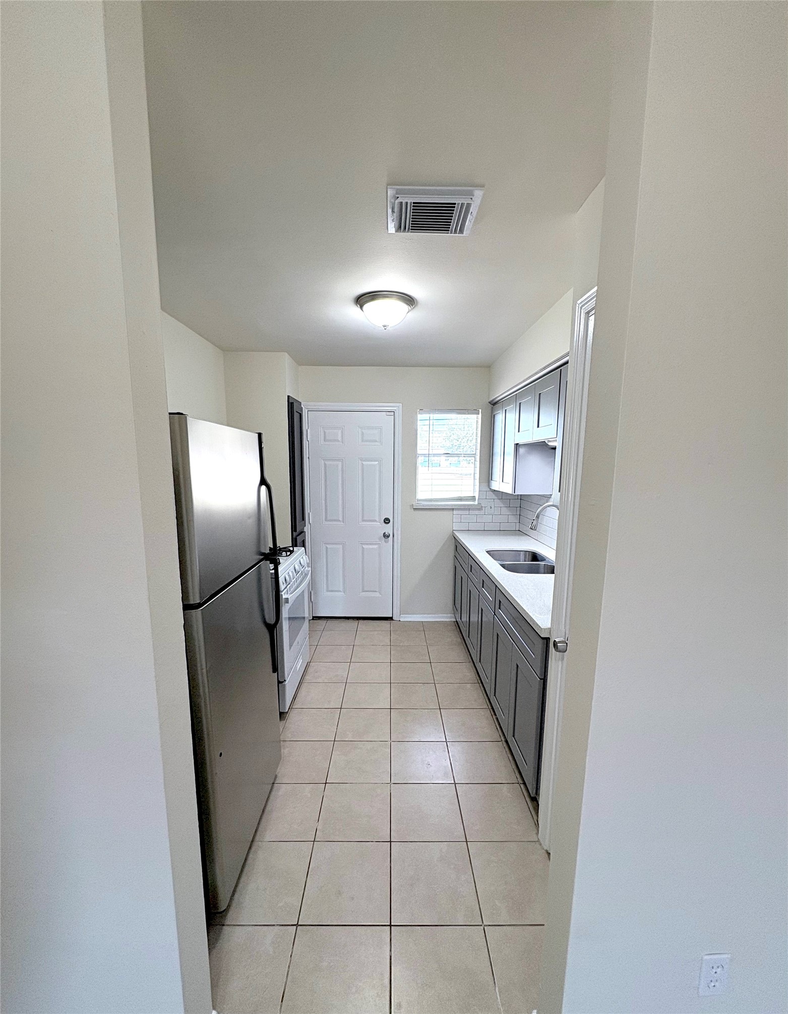 1120 3rd Street Property Photo 4